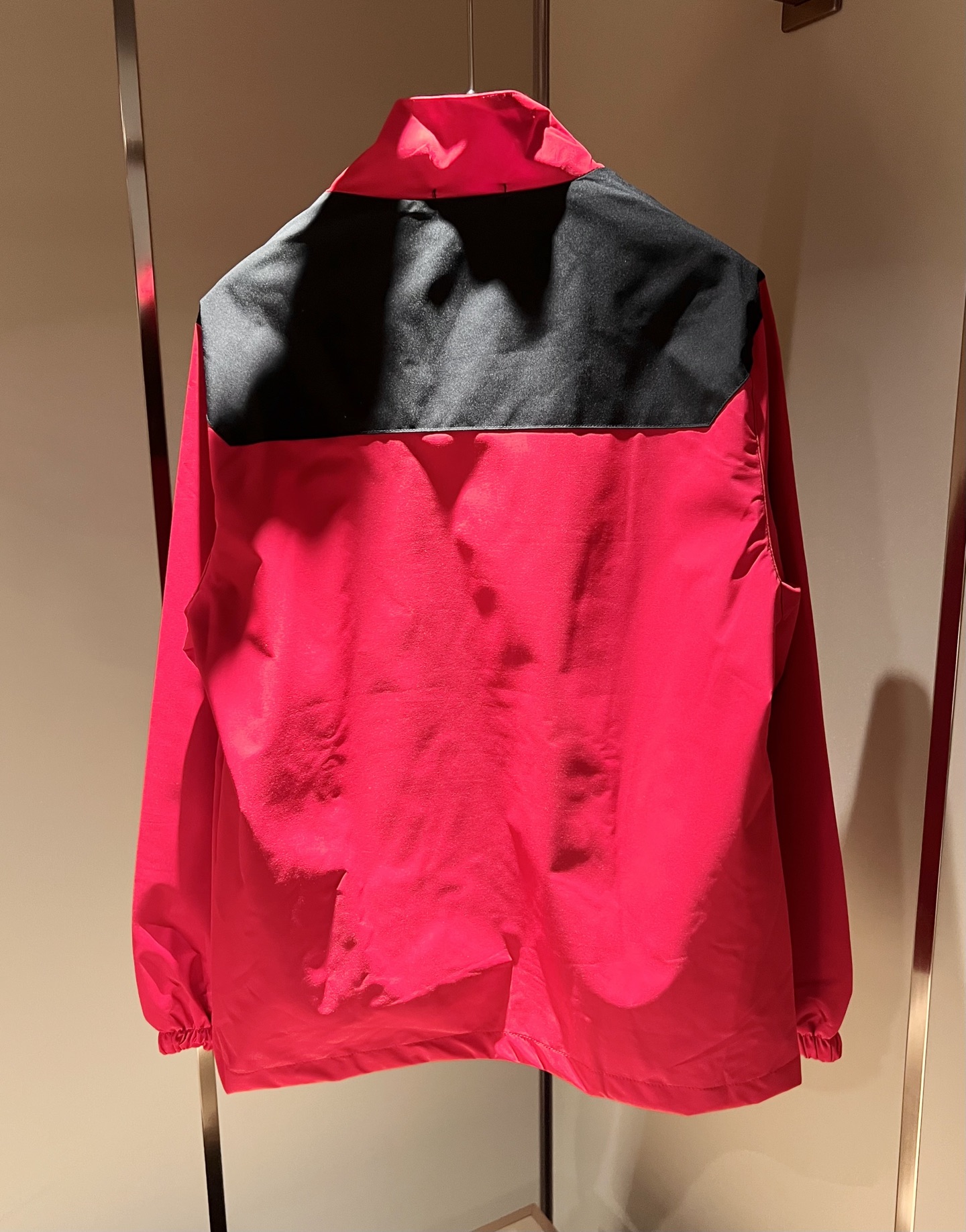 ARCTER*X始*祖鸟 2025秋冬新款男女同款👫夹克外套，户外品牌可能大家第一想到的就是加拿大鹅、始