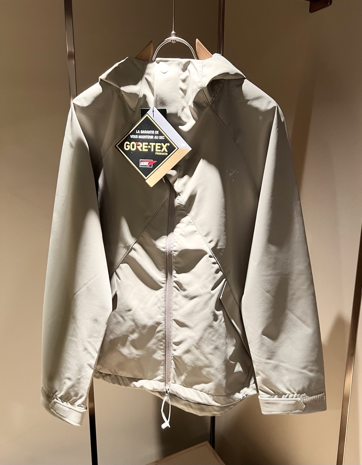 ARCTER*X始*祖鸟 2025秋冬新款男女同款👫夹克外套，户外品牌可能大家第一想到的就是加拿大鹅、始