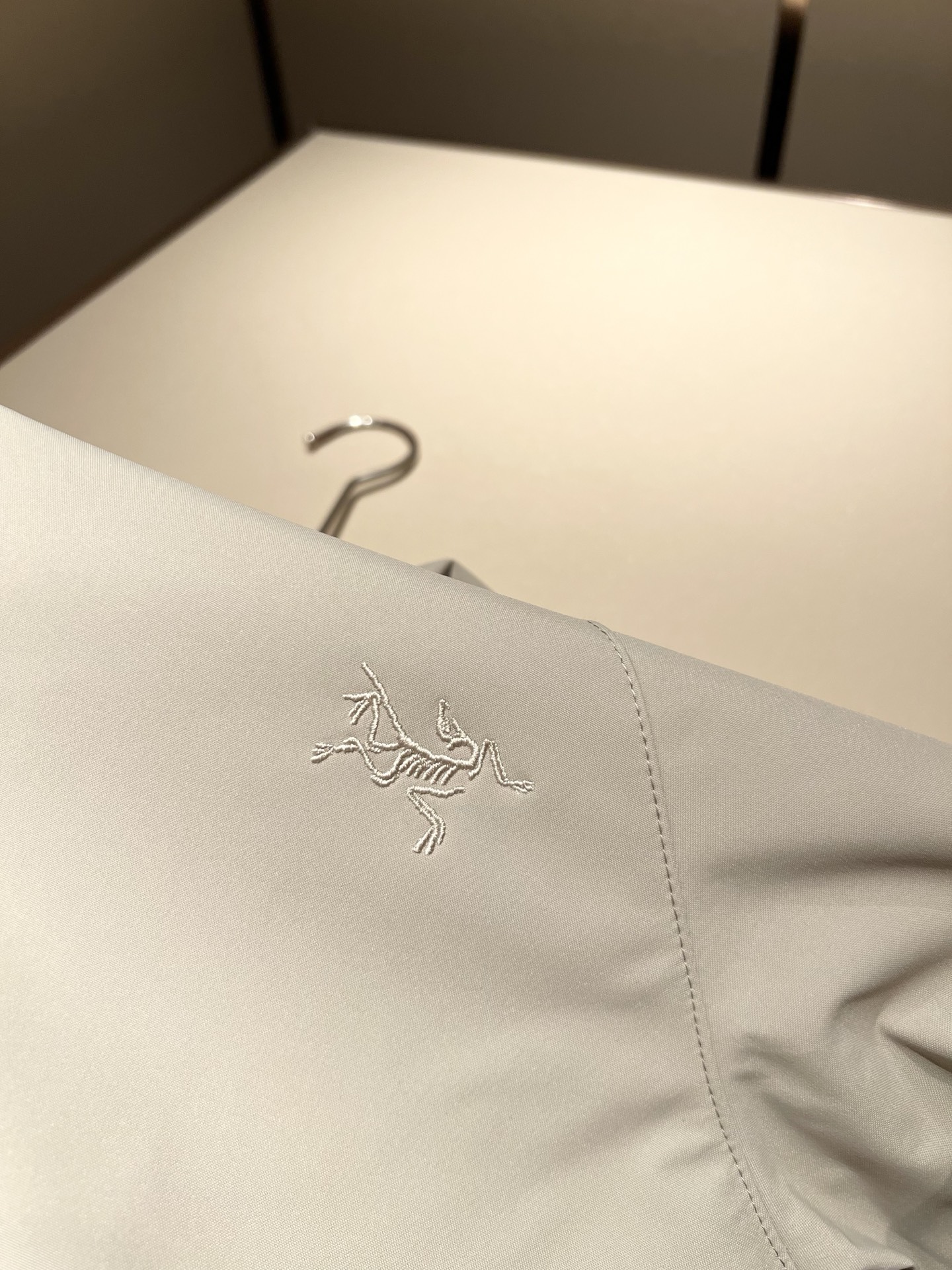 ARCTER*X始*祖鸟 2025秋冬新款男女同款👫夹克外套，户外品牌可能大家第一想到的就是加拿大鹅、始