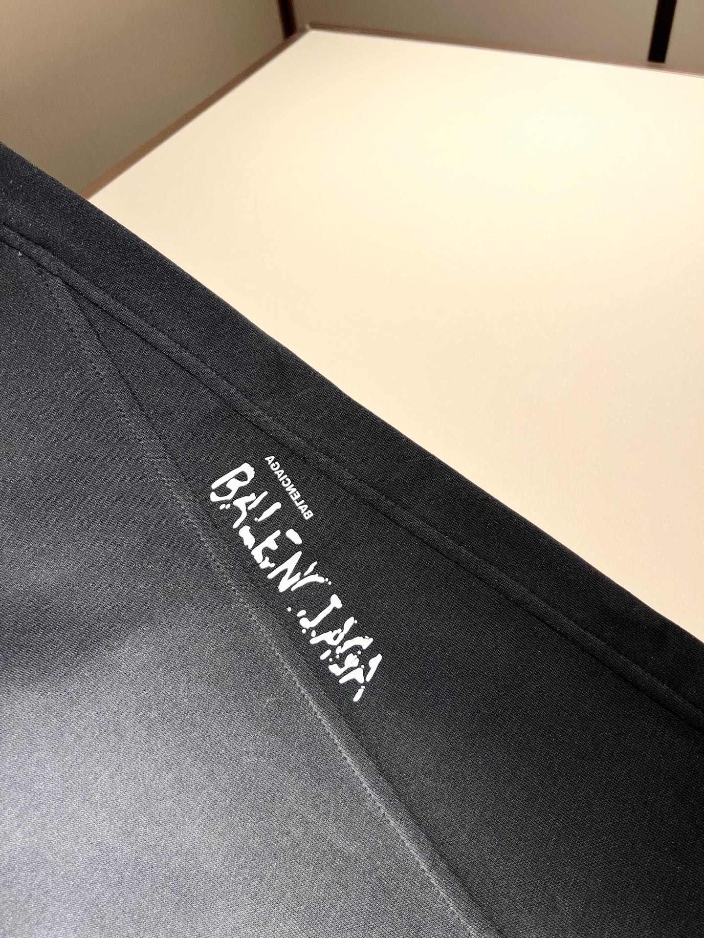 BALENCIA*巴黎*家 2025秋冬新款休闲裤，巴黎世家 裤腿字母logo图案印花设计！新款现货 Y