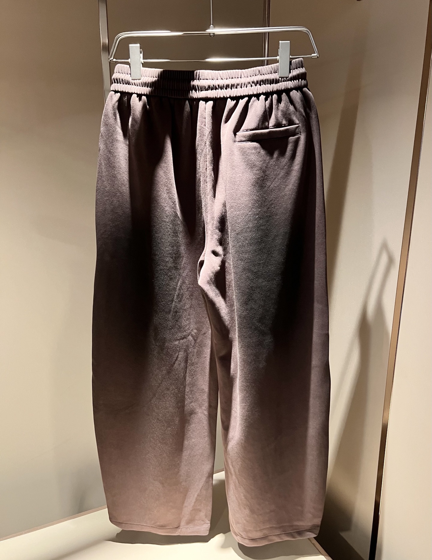 BALENCIA*巴黎*家 2025秋冬新款休闲裤，巴黎世家 裤腿字母logo图案印花设计！新款现货 Y