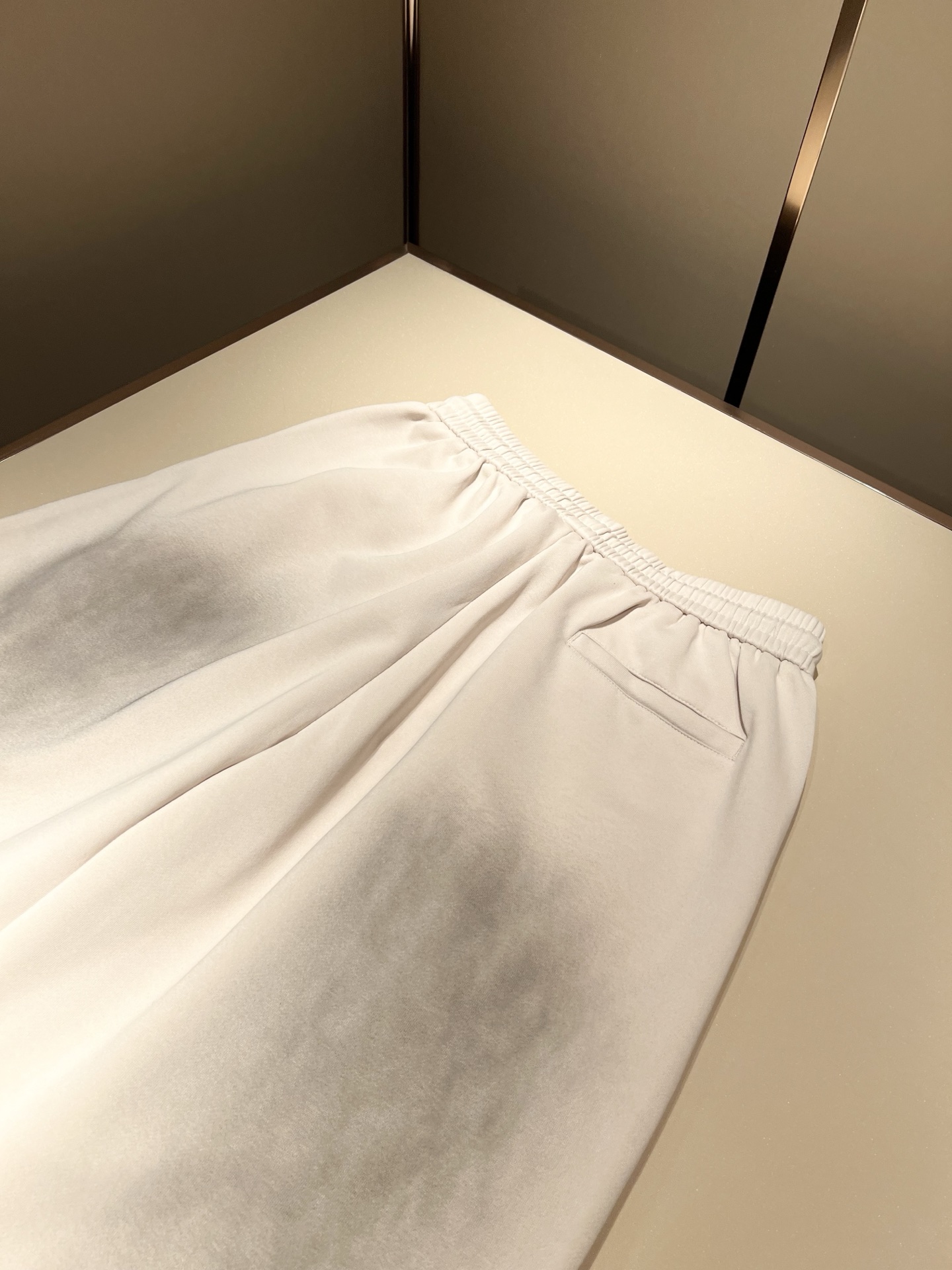 BALENCIA*巴黎*家 2025秋冬新款休闲裤，巴黎世家 裤腿字母logo图案印花设计！新款现货 Y