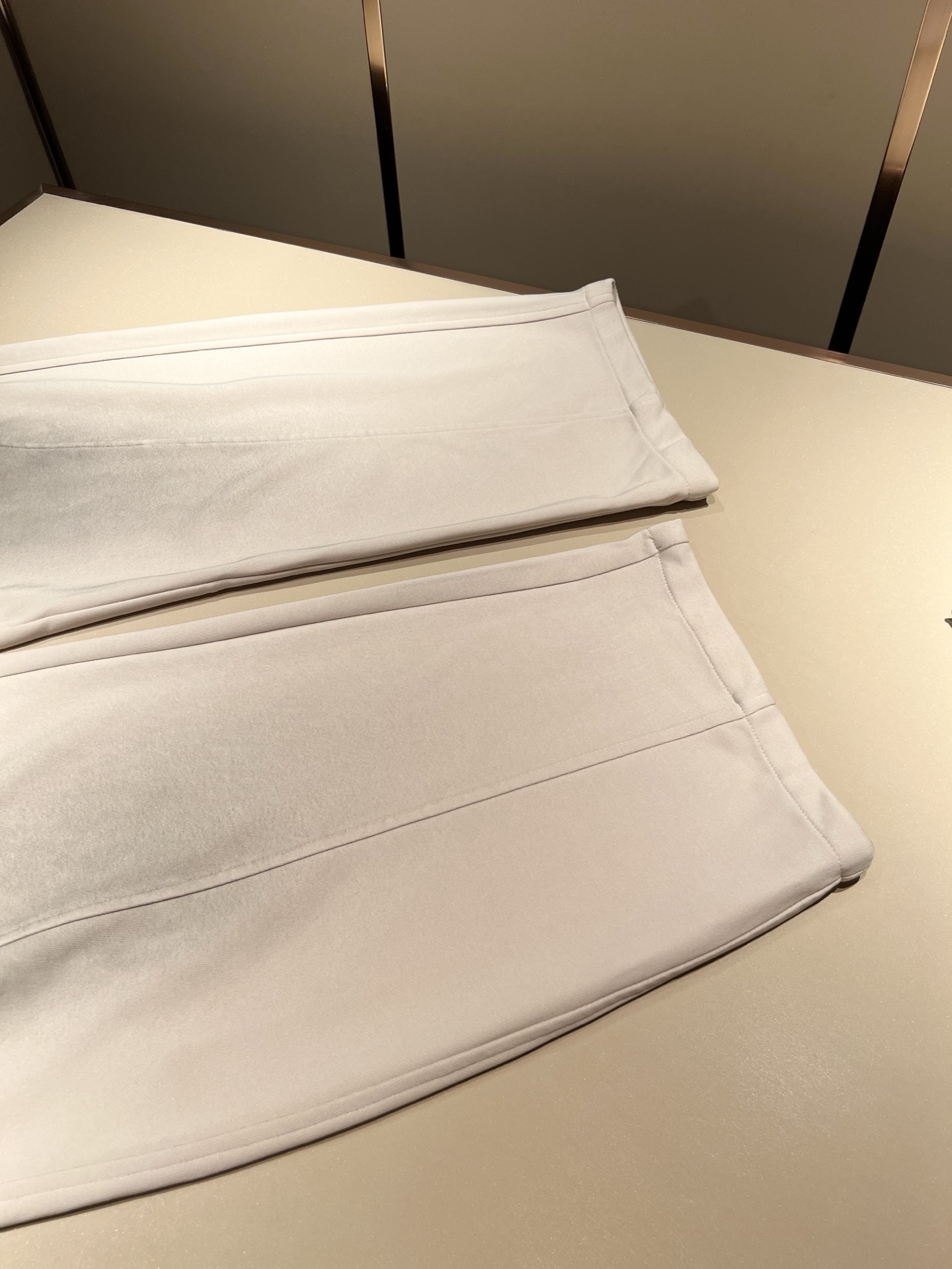 BALENCIA*巴黎*家 2025秋冬新款休闲裤，巴黎世家 裤腿字母logo图案印花设计！新款现货 Y