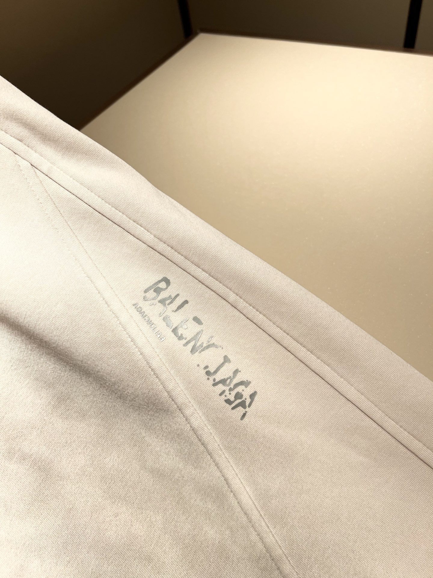 BALENCIA*巴黎*家 2025秋冬新款休闲裤，巴黎世家 裤腿字母logo图案印花设计！新款现货 Y