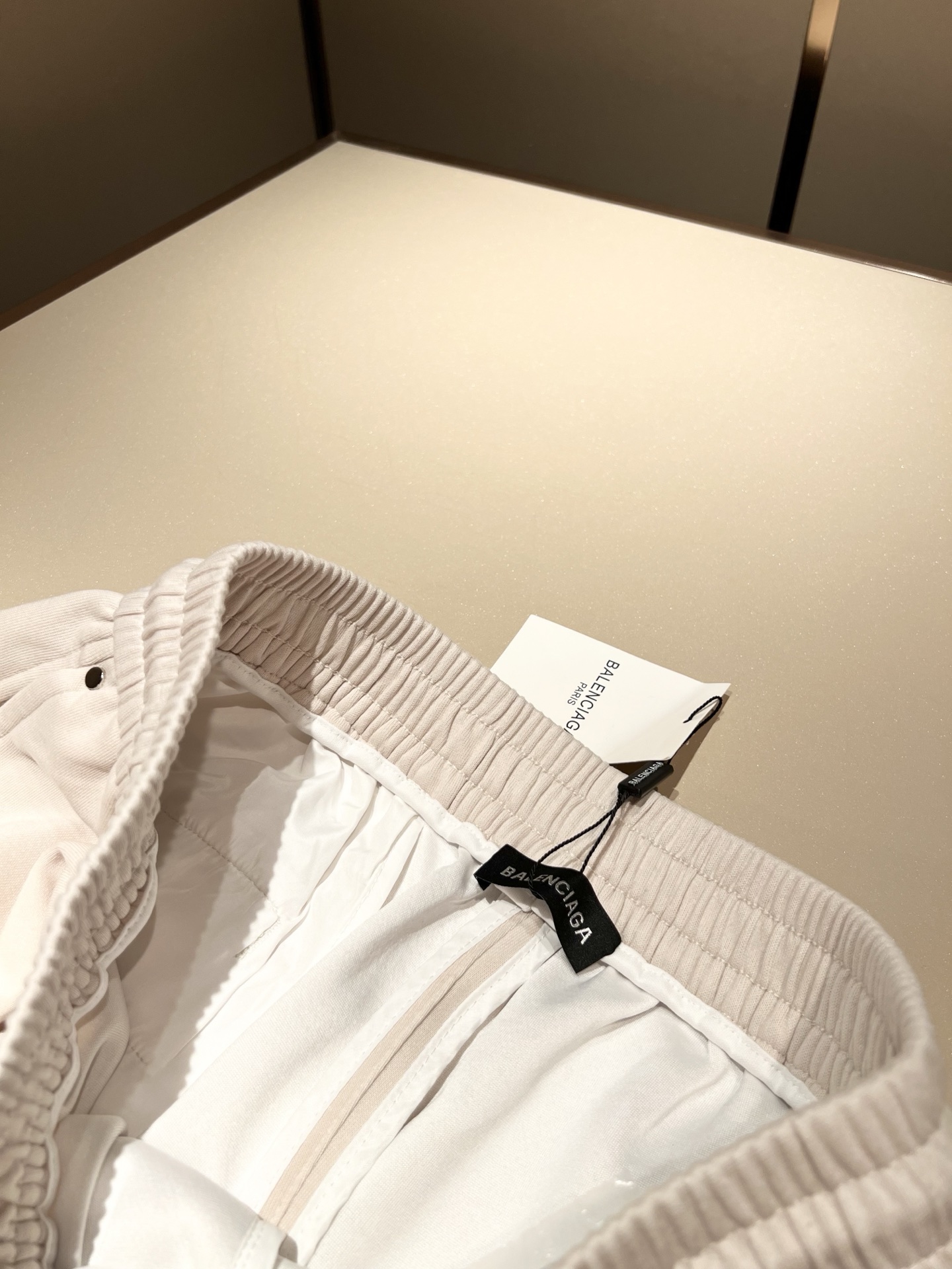 BALENCIA*巴黎*家 2025秋冬新款休闲裤，巴黎世家 裤腿字母logo图案印花设计！新款现货 Y