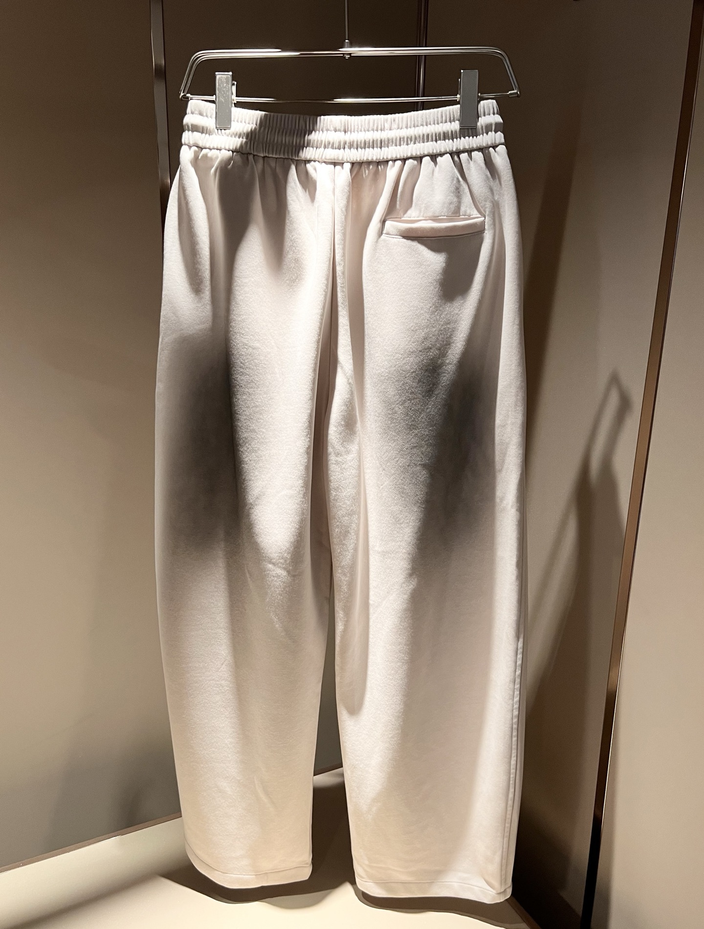 BALENCIA*巴黎*家 2025秋冬新款休闲裤，巴黎世家 裤腿字母logo图案印花设计！新款现货 Y