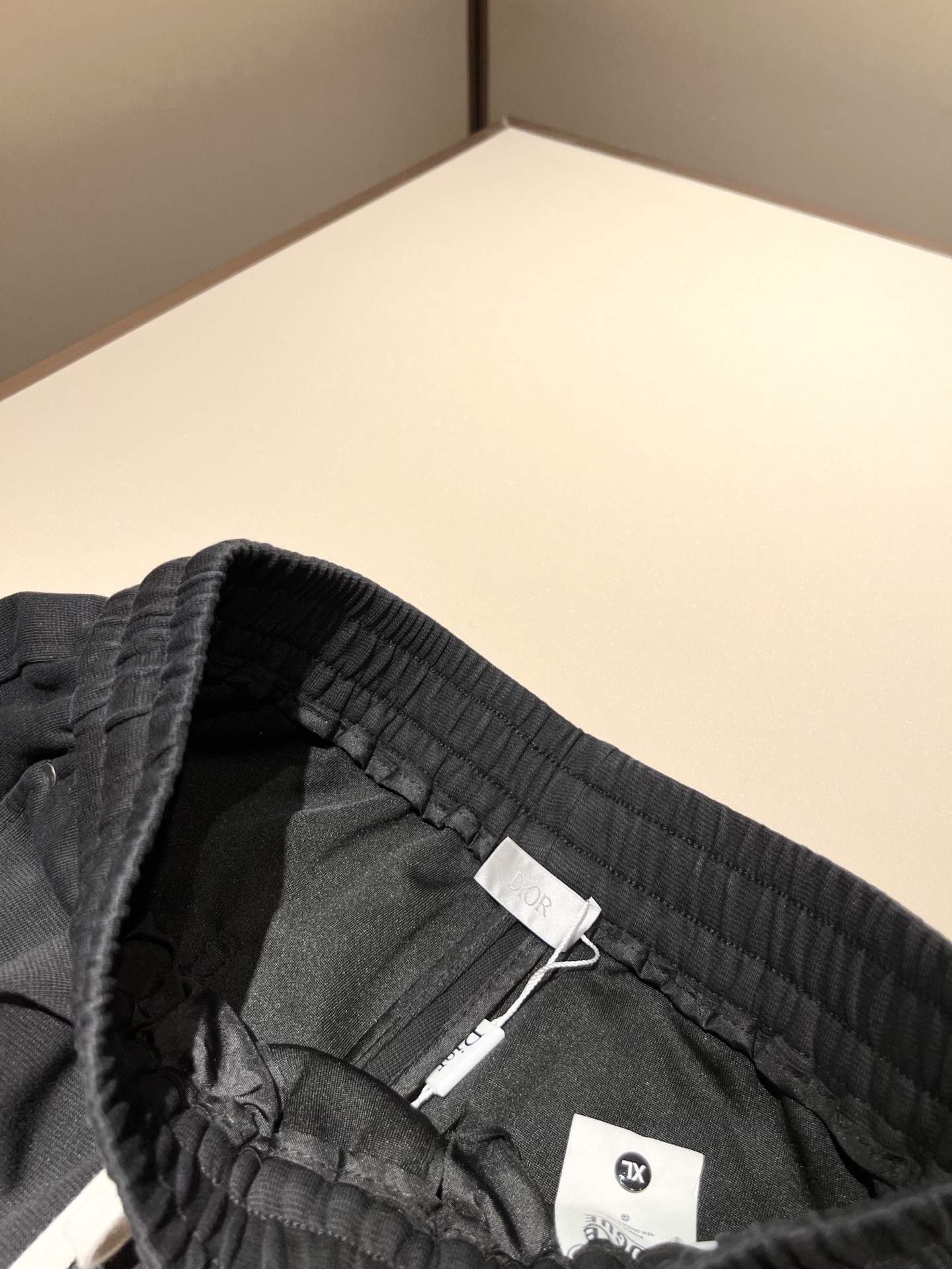 Dio*迪*奥 2025秋冬新款男女同款👫休闲休闲裤，男女同款！裤腿logo图案印花设计！时尚运动休闲裤