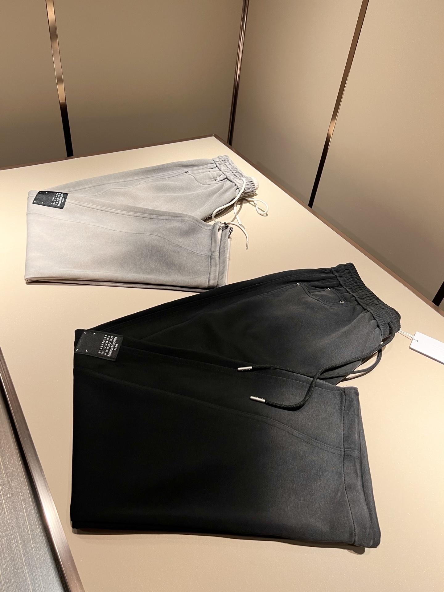 马吉拉 maison margiel 2025秋冬新款男女同款👫休闲裤，专柜同步发售！定制专属洗水纯棉面