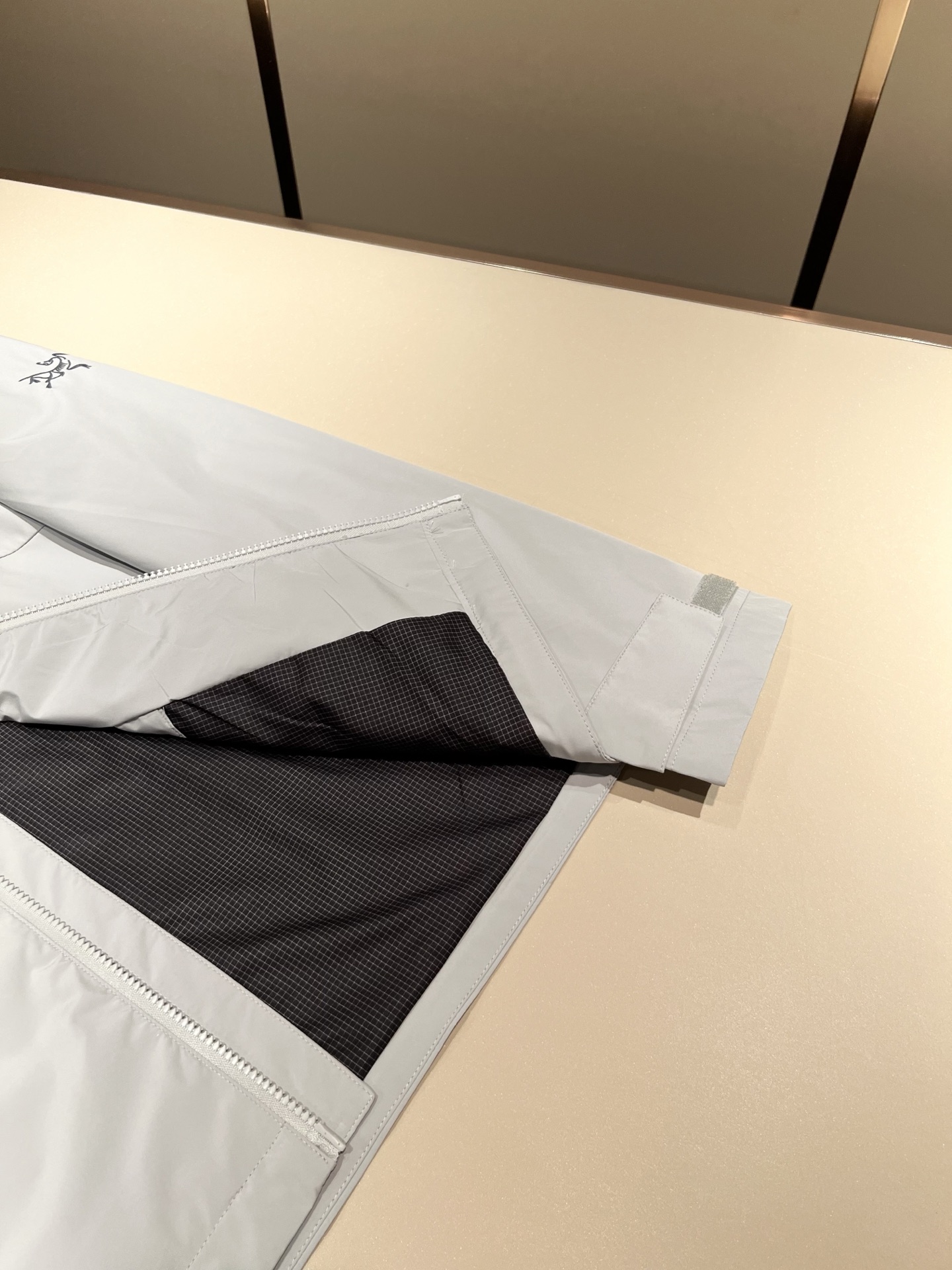 ARCTER*X始*祖鸟 2025秋冬新款男女同款👫夹克外套，户外品牌可能大家第一想到的就是加拿大鹅、始