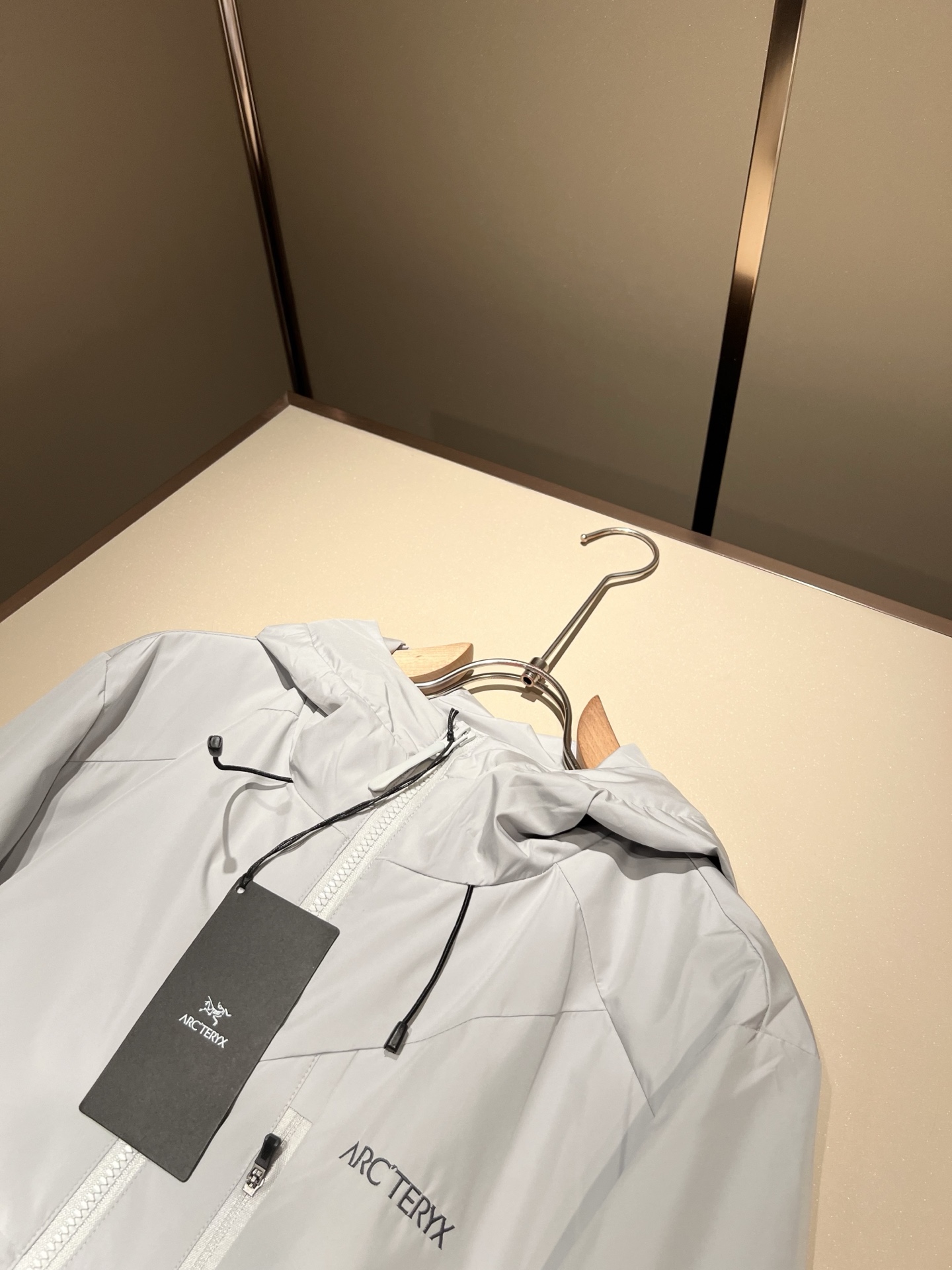 ARCTER*X始*祖鸟 2025秋冬新款男女同款👫夹克外套，户外品牌可能大家第一想到的就是加拿大鹅、始