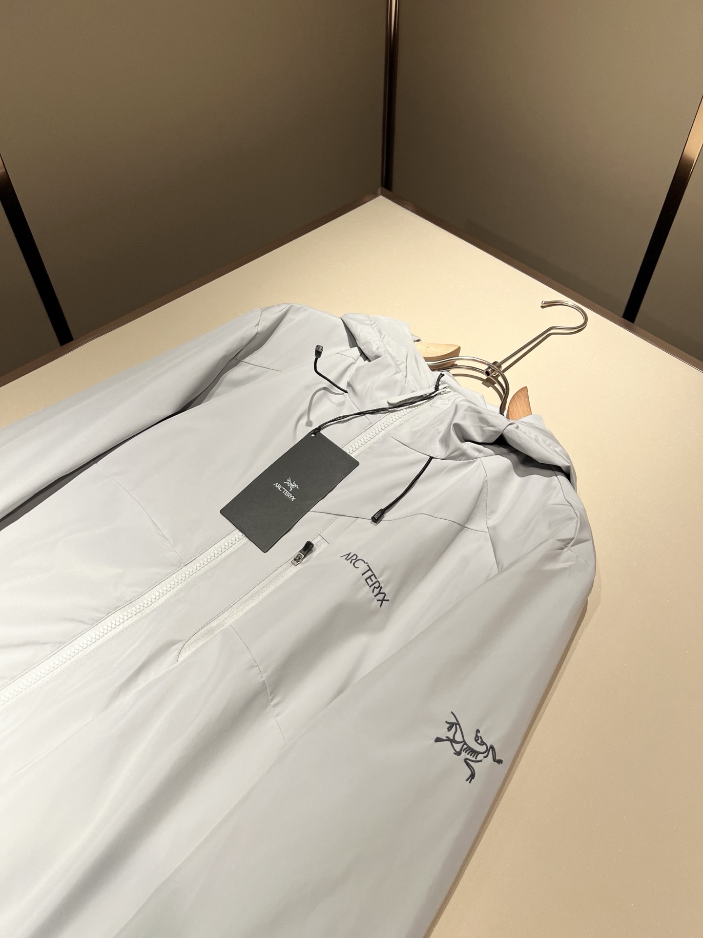 ARCTER*X始*祖鸟 2025秋冬新款男女同款👫夹克外套，户外品牌可能大家第一想到的就是加拿大鹅、始