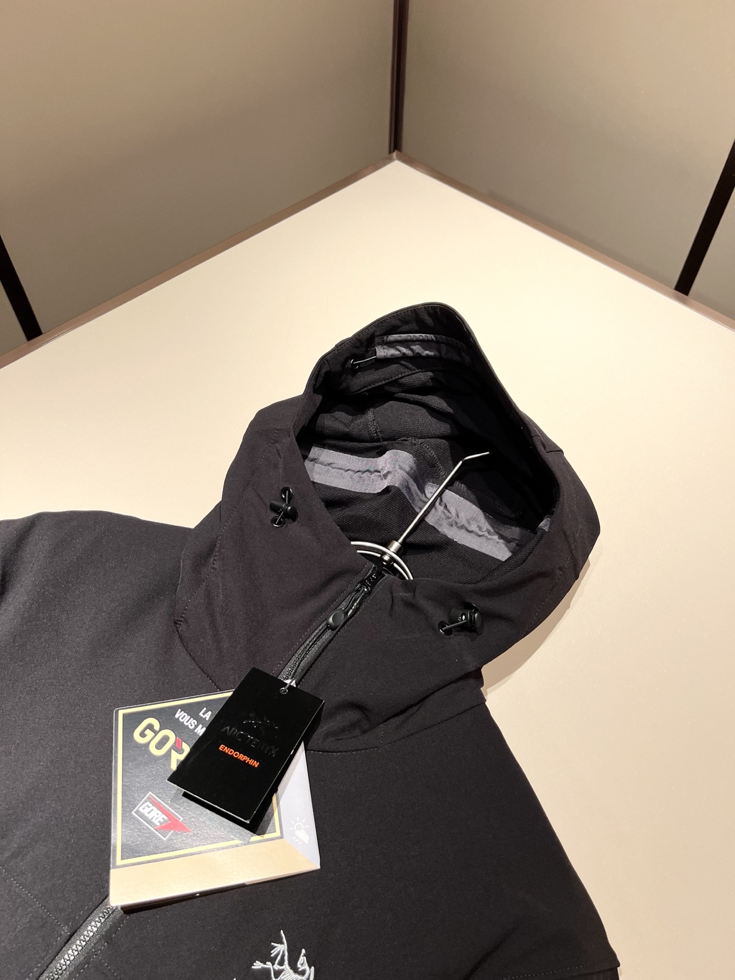 Loro Piana诺悠翩雅 2025秋冬男士套装，最新的贸易订单全品相！！网红款！上身舒适透气，不僵硬