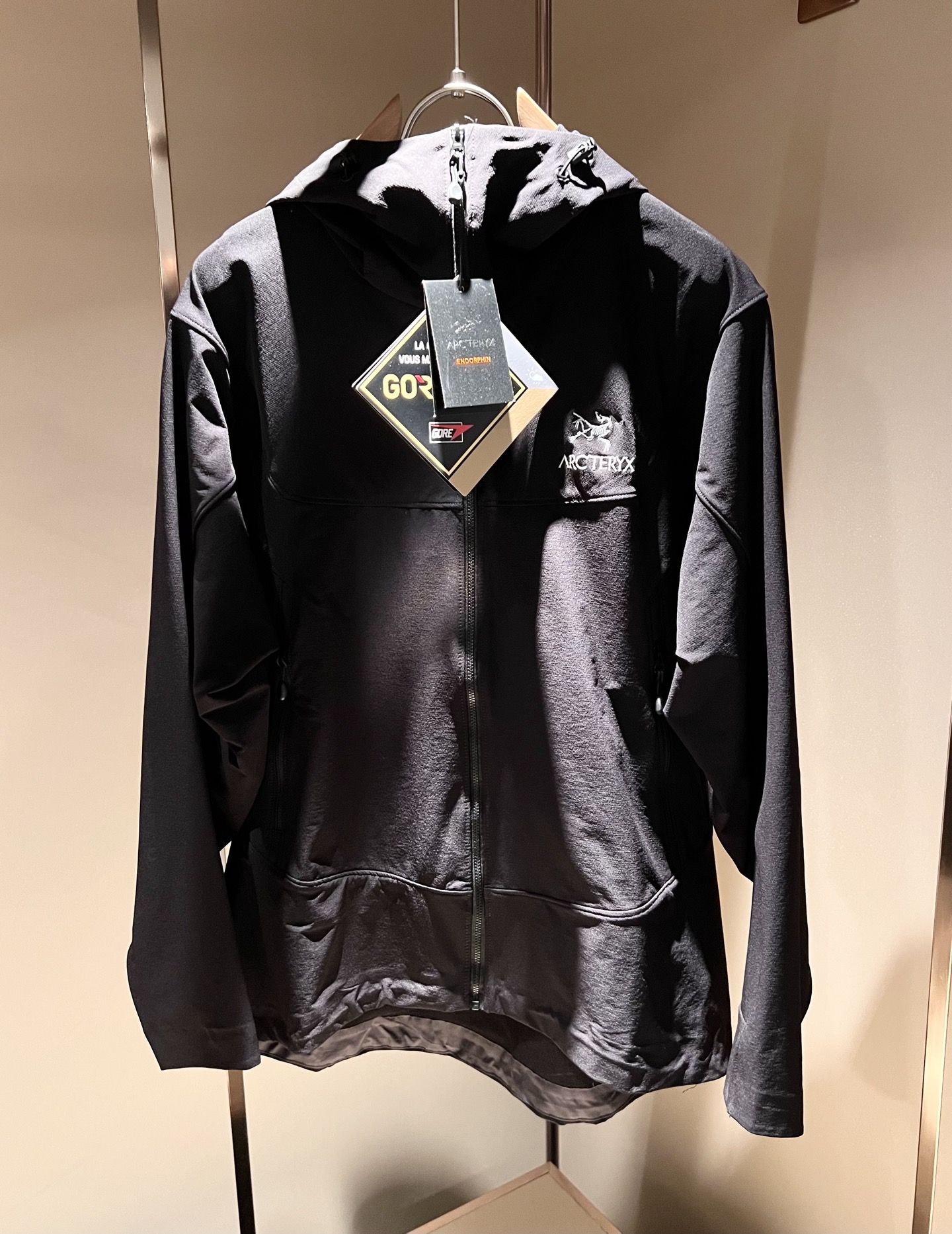 Loro Piana诺悠翩雅 2025秋冬男士套装，最新的贸易订单全品相！！网红款！上身舒适透气，不僵硬