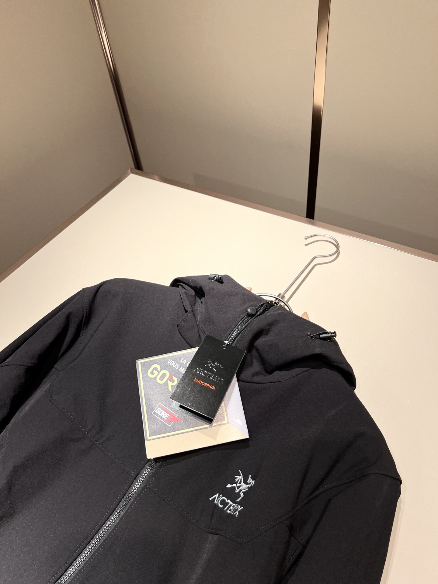 Loro Piana诺悠翩雅 2025秋冬男士套装，最新的贸易订单全品相！！网红款！上身舒适透气，不僵硬