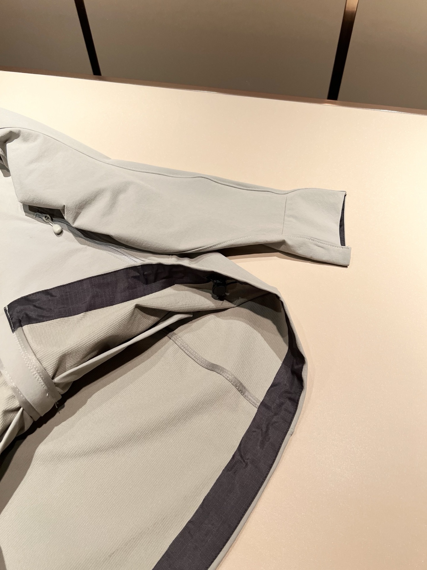 Loro Piana诺悠翩雅 2025秋冬男士套装，最新的贸易订单全品相！！网红款！上身舒适透气，不僵硬