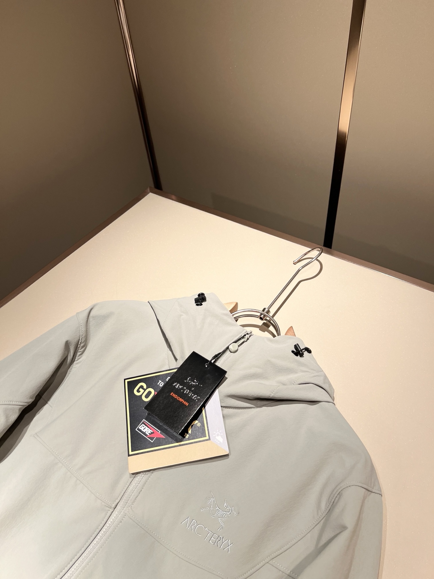 Loro Piana诺悠翩雅 2025秋冬男士套装，最新的贸易订单全品相！！网红款！上身舒适透气，不僵硬