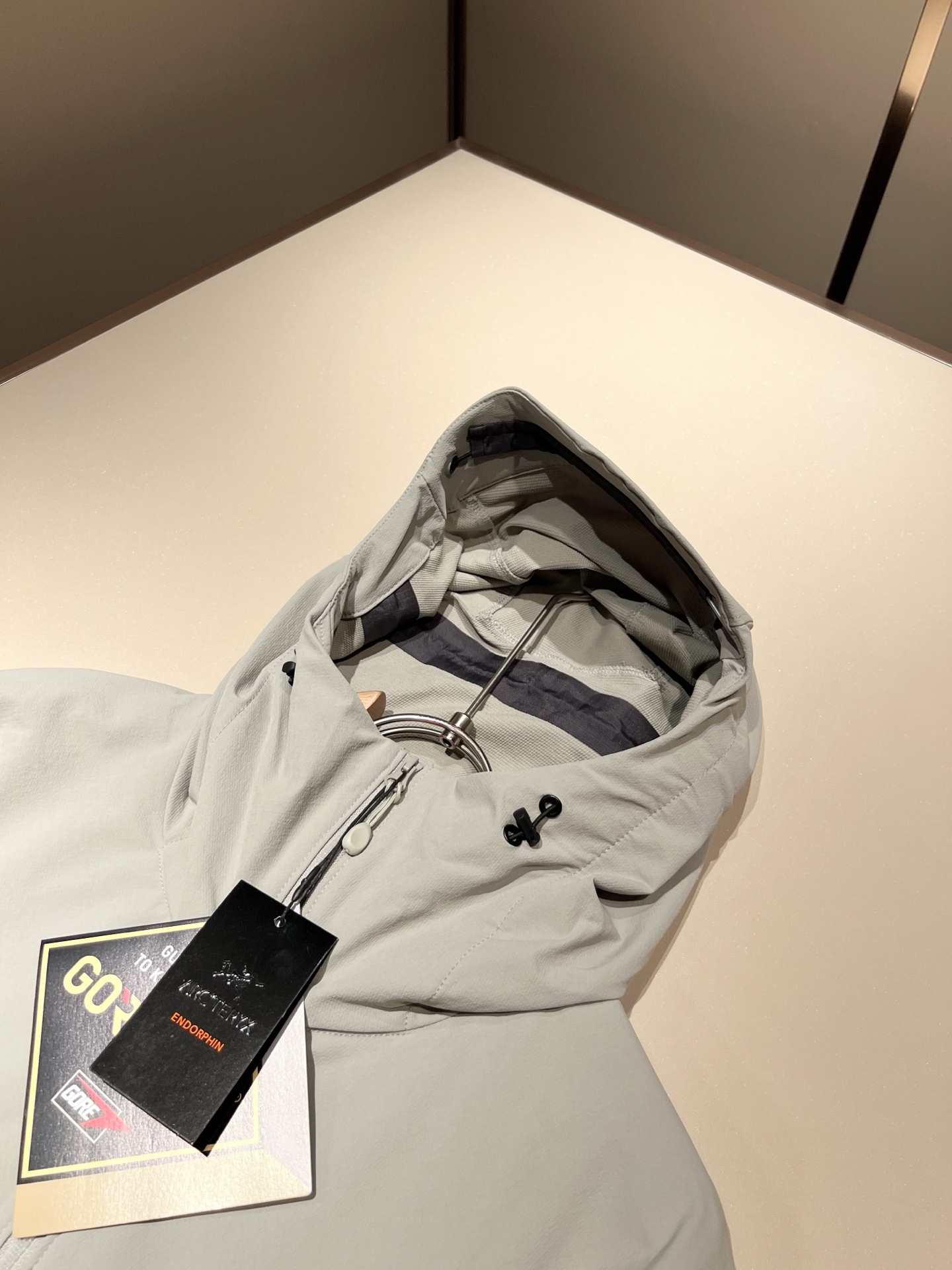 Loro Piana诺悠翩雅 2025秋冬男士套装，最新的贸易订单全品相！！网红款！上身舒适透气，不僵硬