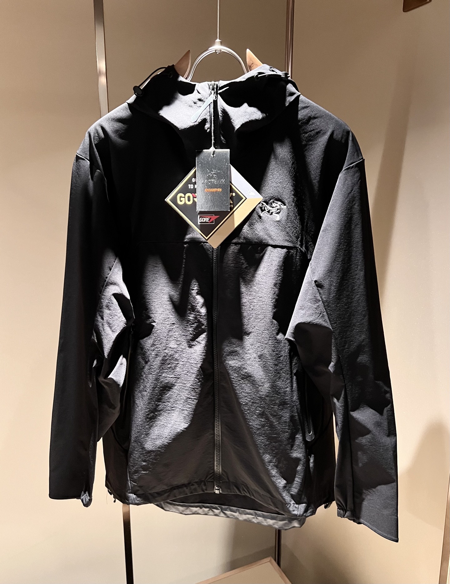 ARCTER*X始*祖鸟 2025秋冬新款男女同款👫夹克外套，户外品牌可能大家第一想到的就是加拿大鹅、始