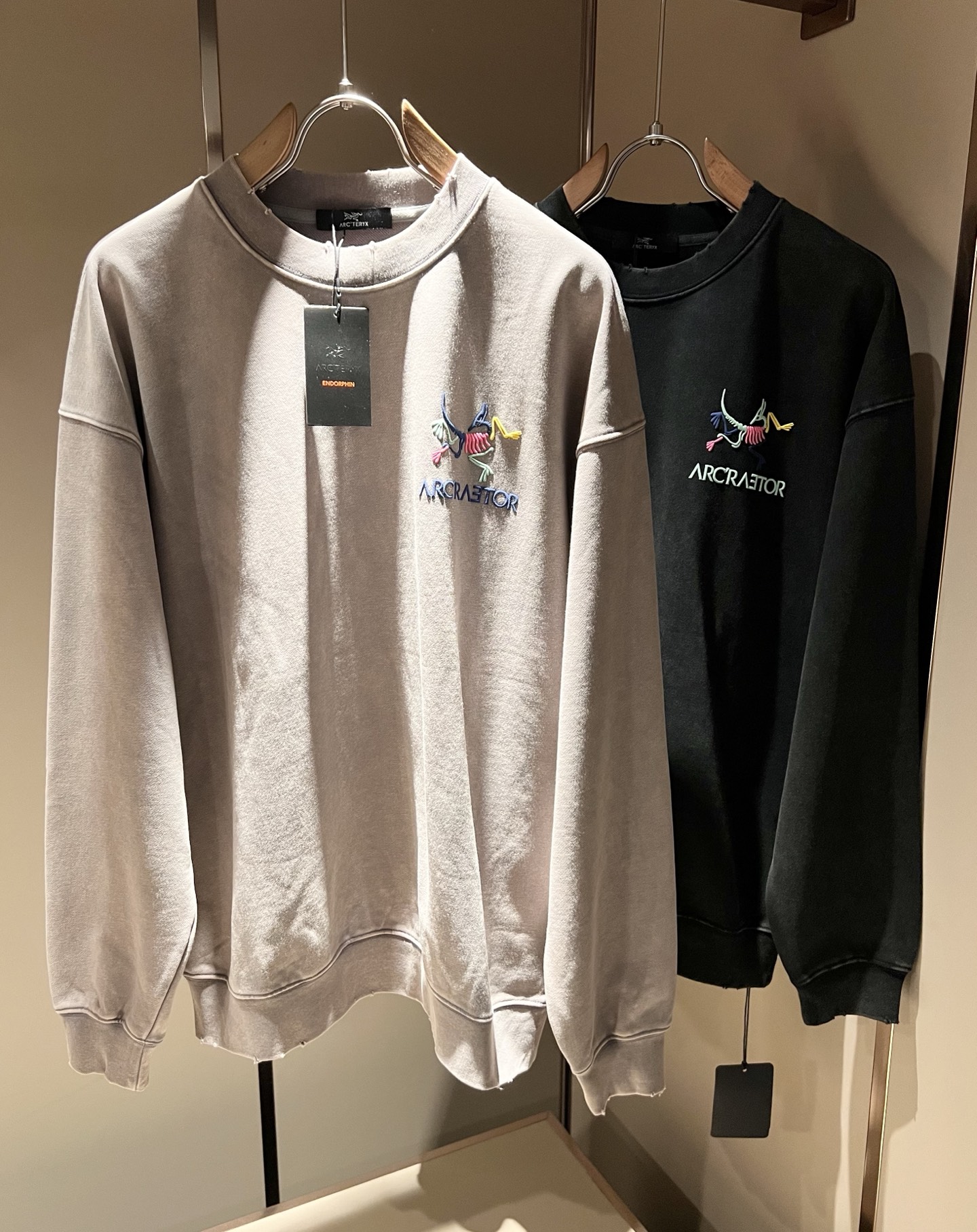 ARCTER*X始*祖鸟 2025秋冬新款男女同款👫休闲卫衣，户外品牌可能大家第一想到的就是加拿大鹅、始