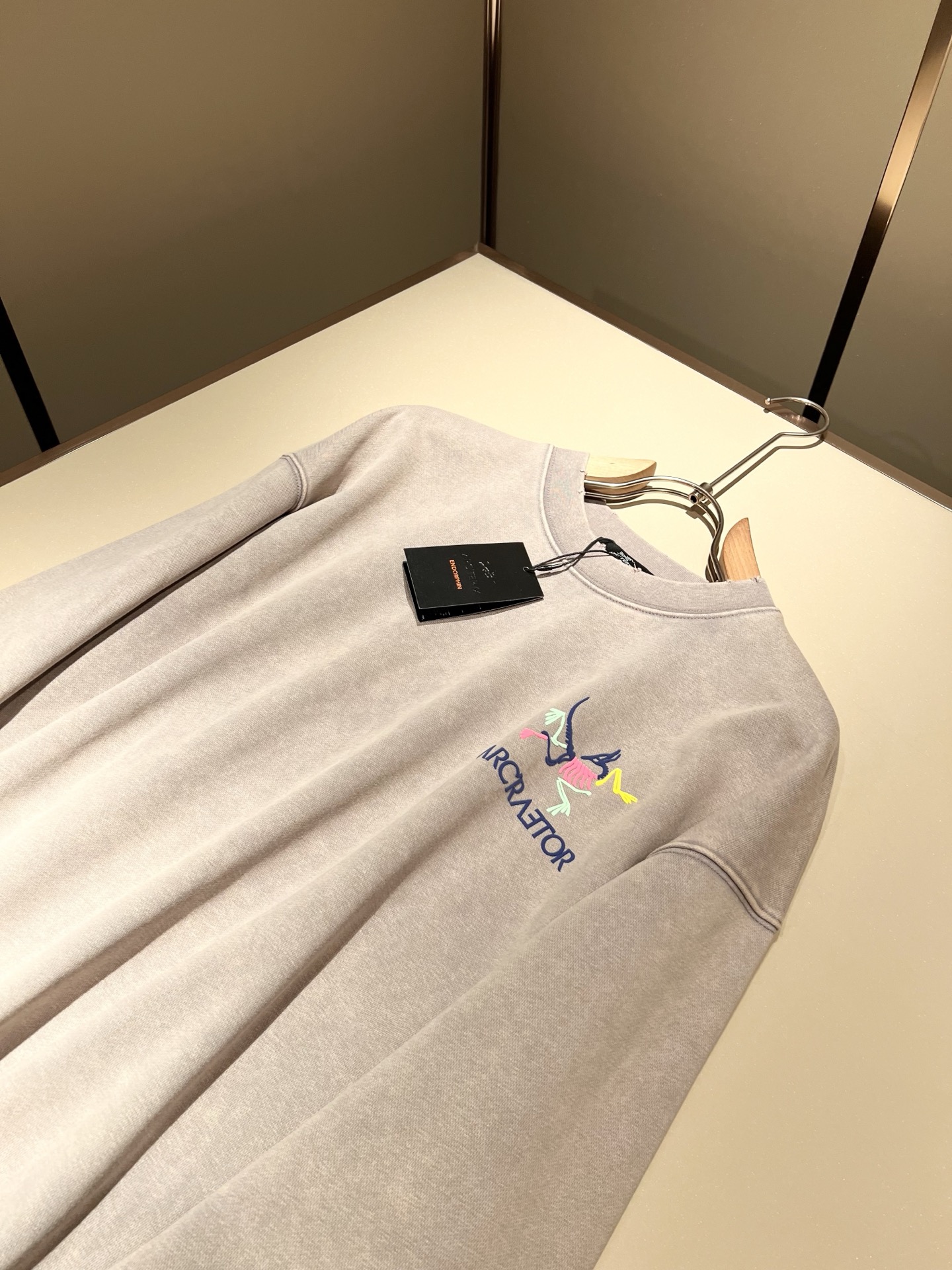 ARCTER*X始*祖鸟 2025秋冬新款男女同款👫休闲卫衣，户外品牌可能大家第一想到的就是加拿大鹅、始