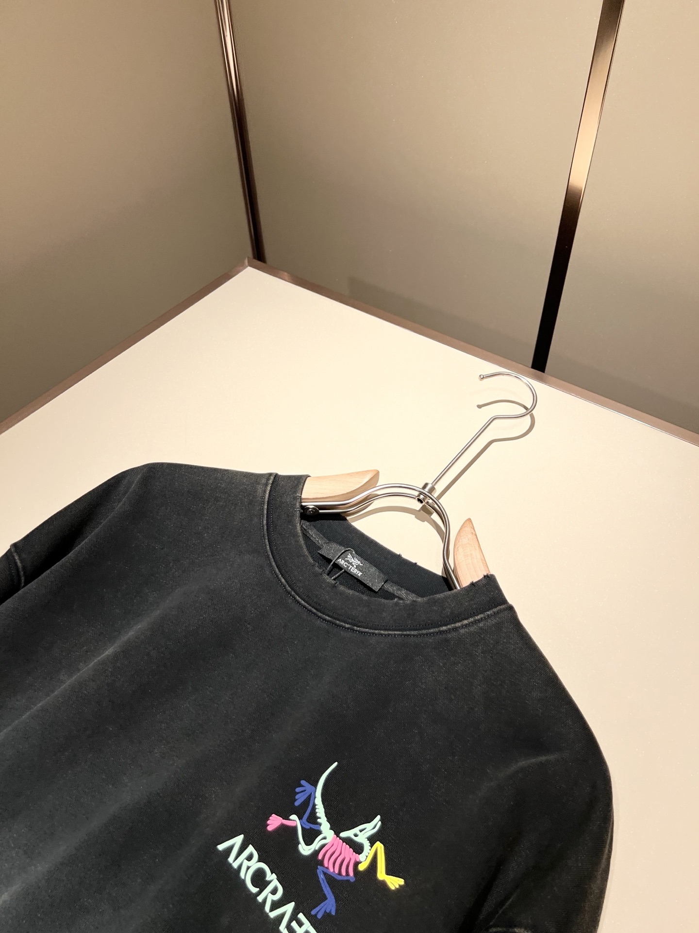 ARCTER*X始*祖鸟 2025秋冬新款男女同款👫休闲卫衣，户外品牌可能大家第一想到的就是加拿大鹅、始