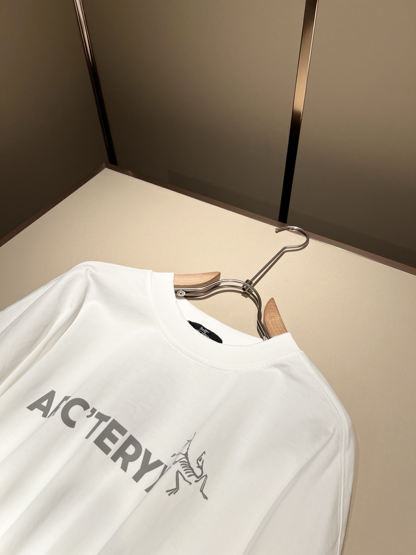 ARCTER*X始*祖鸟 2025秋冬新款男女同款👫休闲打底衫，户外品牌可能大家第一想到的就是加拿大鹅、