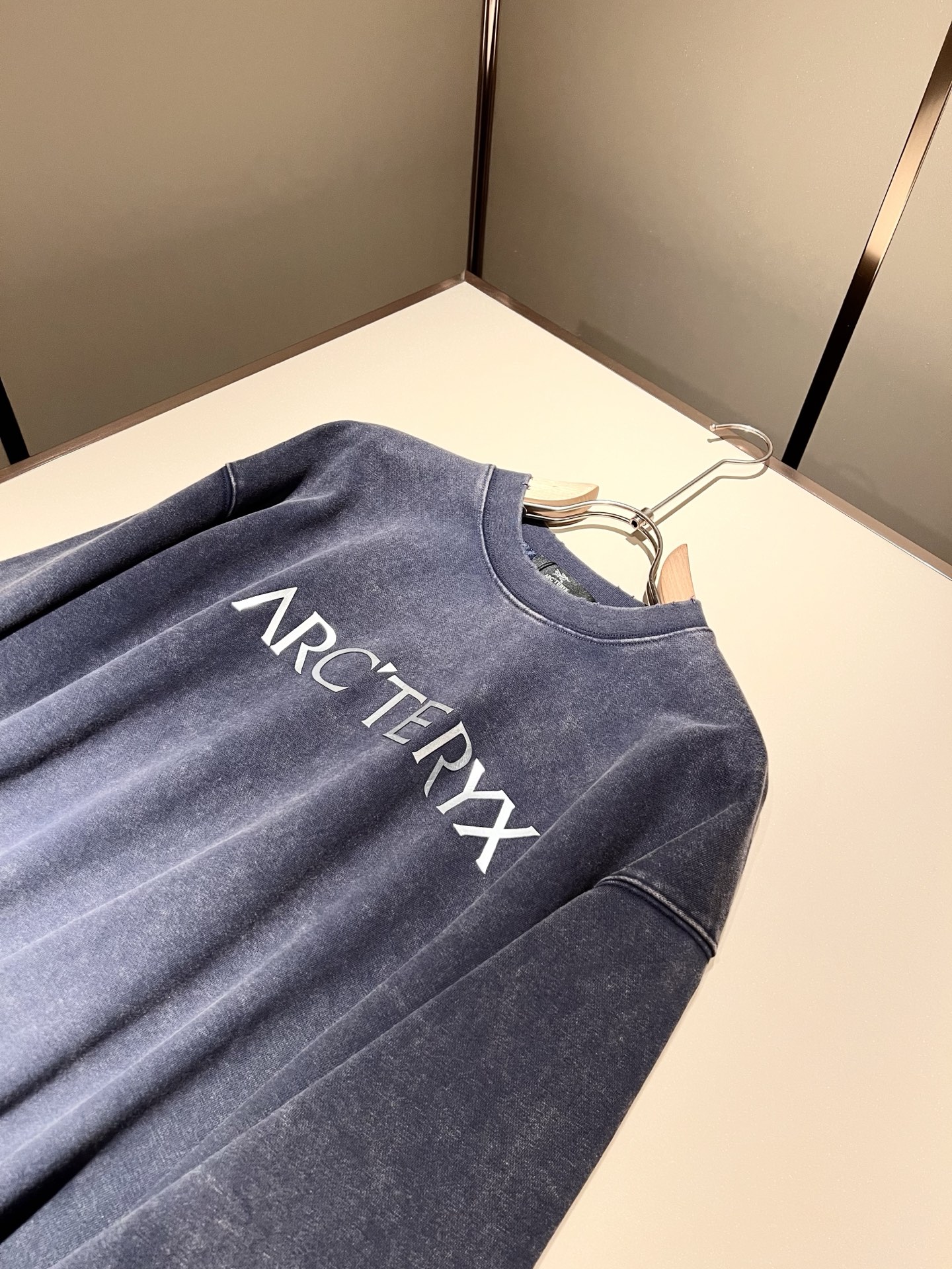 ARCTER*X始*祖鸟 2025秋冬新款男女同款👫休闲卫衣，户外品牌可能大家第一想到的就是加拿大鹅、始