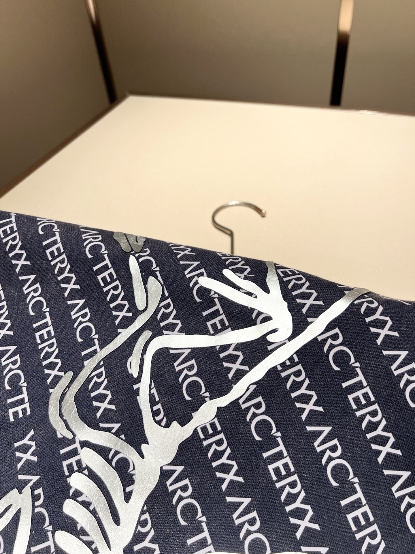 ARCTER*X始*祖鸟 2025秋冬新款男女同款👫休闲卫衣，户外品牌可能大家第一想到的就是加拿大鹅、始