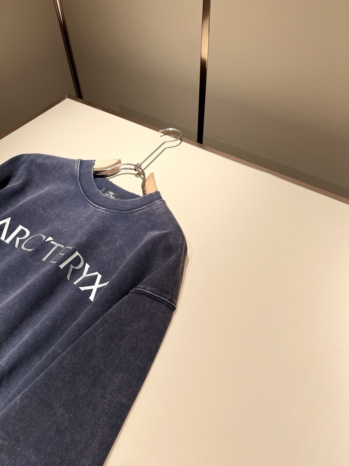 ARCTER*X始*祖鸟 2025秋冬新款男女同款👫休闲卫衣，户外品牌可能大家第一想到的就是加拿大鹅、始