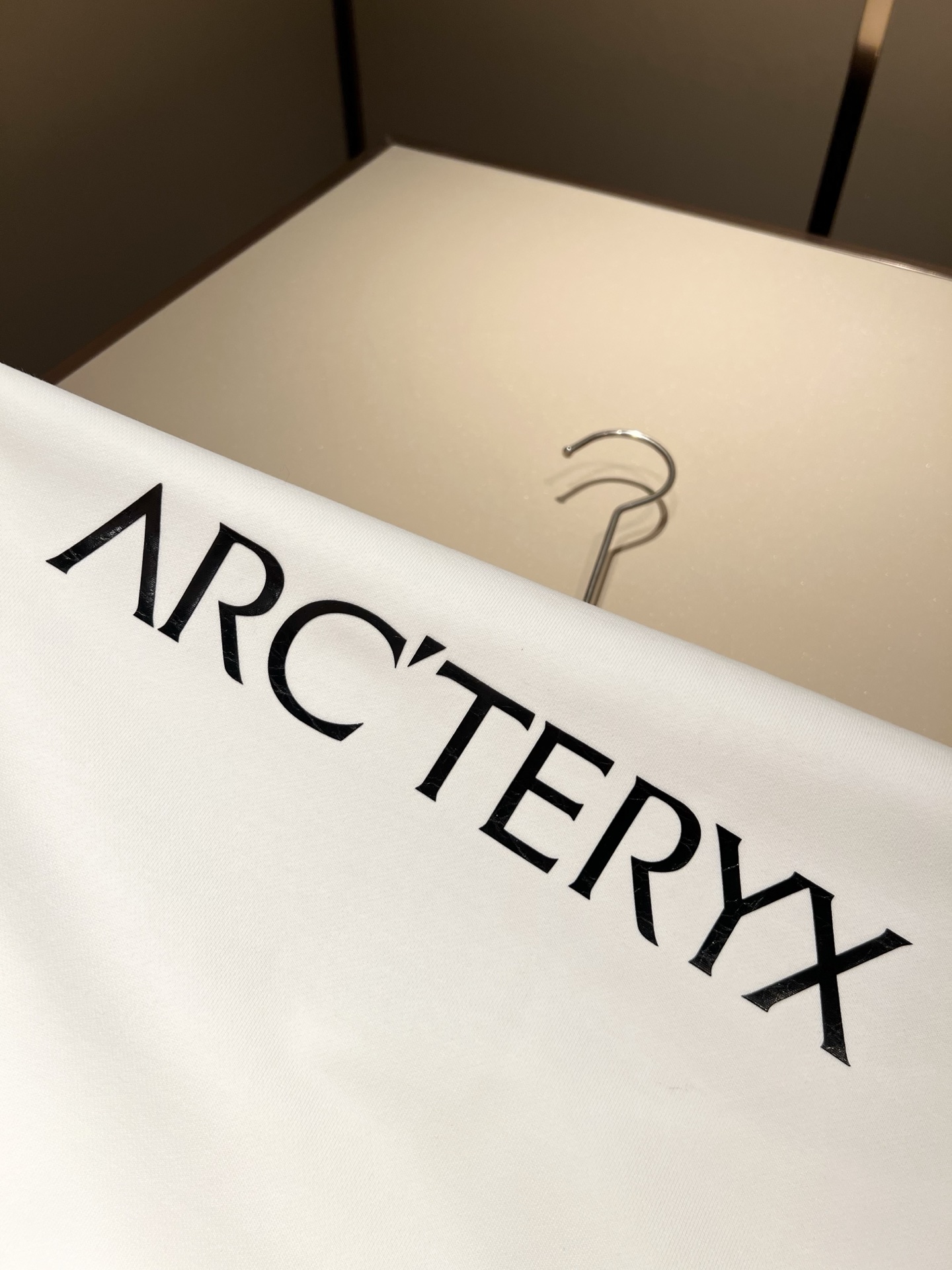 ARCTER*X始*祖鸟 2025秋冬新款男女同款👫休闲卫衣，户外品牌可能大家第一想到的就是加拿大鹅、始