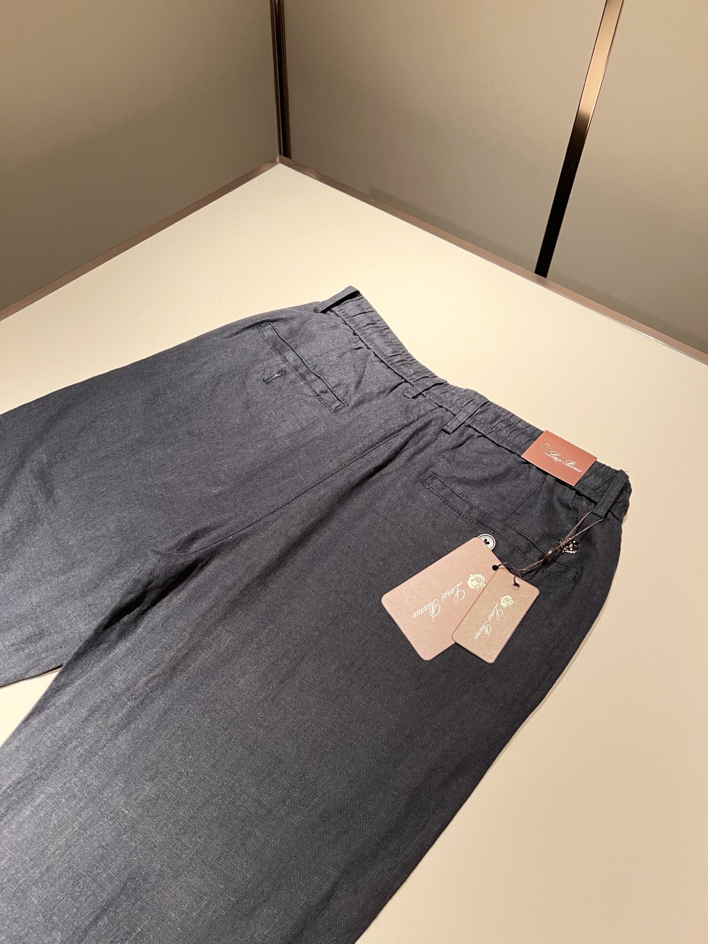 Loro Piana诺悠翩雅 2025秋冬男士套装，最新的贸易订单全品相！！网红款！上身舒适透气，不僵硬