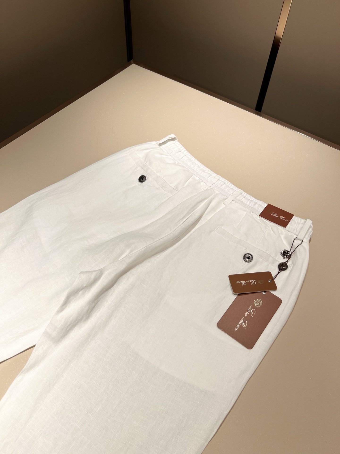 Loro Piana诺悠翩雅 2025秋冬男士套装，最新的贸易订单全品相！！网红款！上身舒适透气，不僵硬