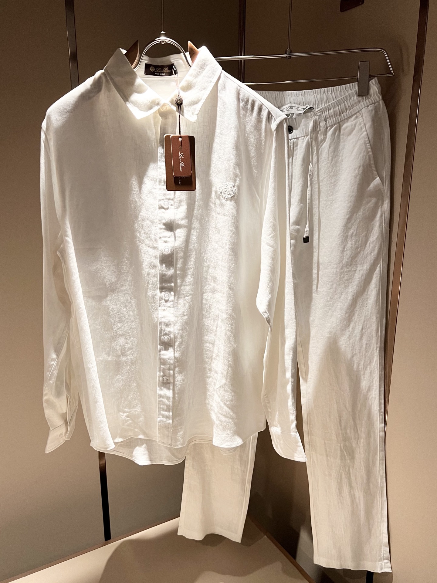 Loro Piana诺悠翩雅 2025秋冬男士套装，最新的贸易订单全品相！！网红款！上身舒适透气，不僵硬