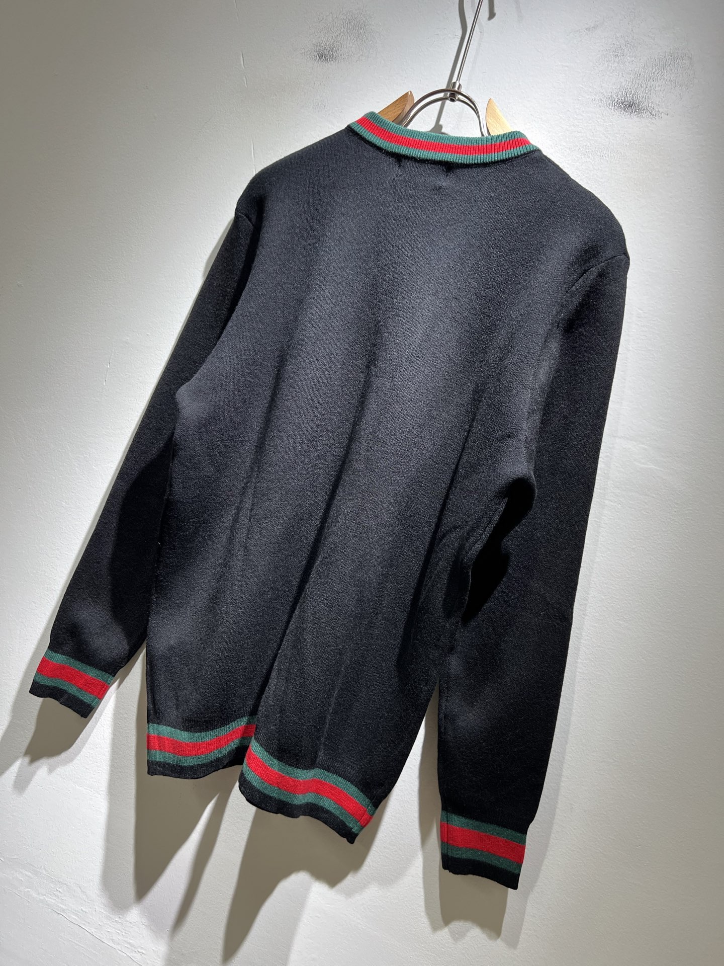 GUC*I 古家 2025秋冬新款男女同款👫 针织羊毛衫，胸前标志logo刺绣设计！贸易公司渠道稀出，同