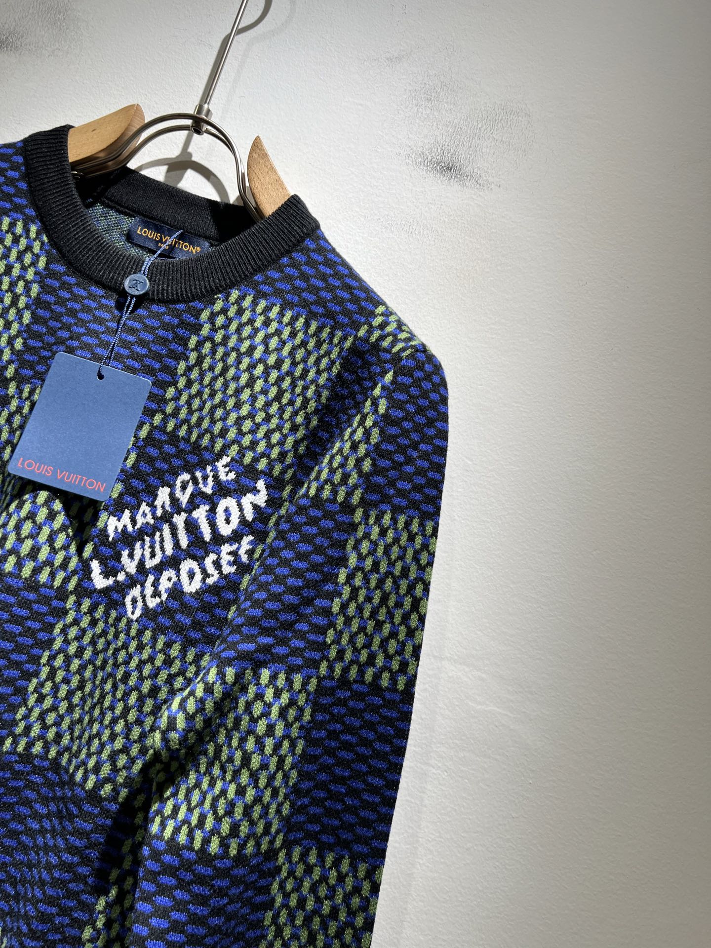 Louis Vuit*on 2025秋冬路易家族轻奢Monogram钩织针织羊毛衫！男女同款👫装饰！ 路