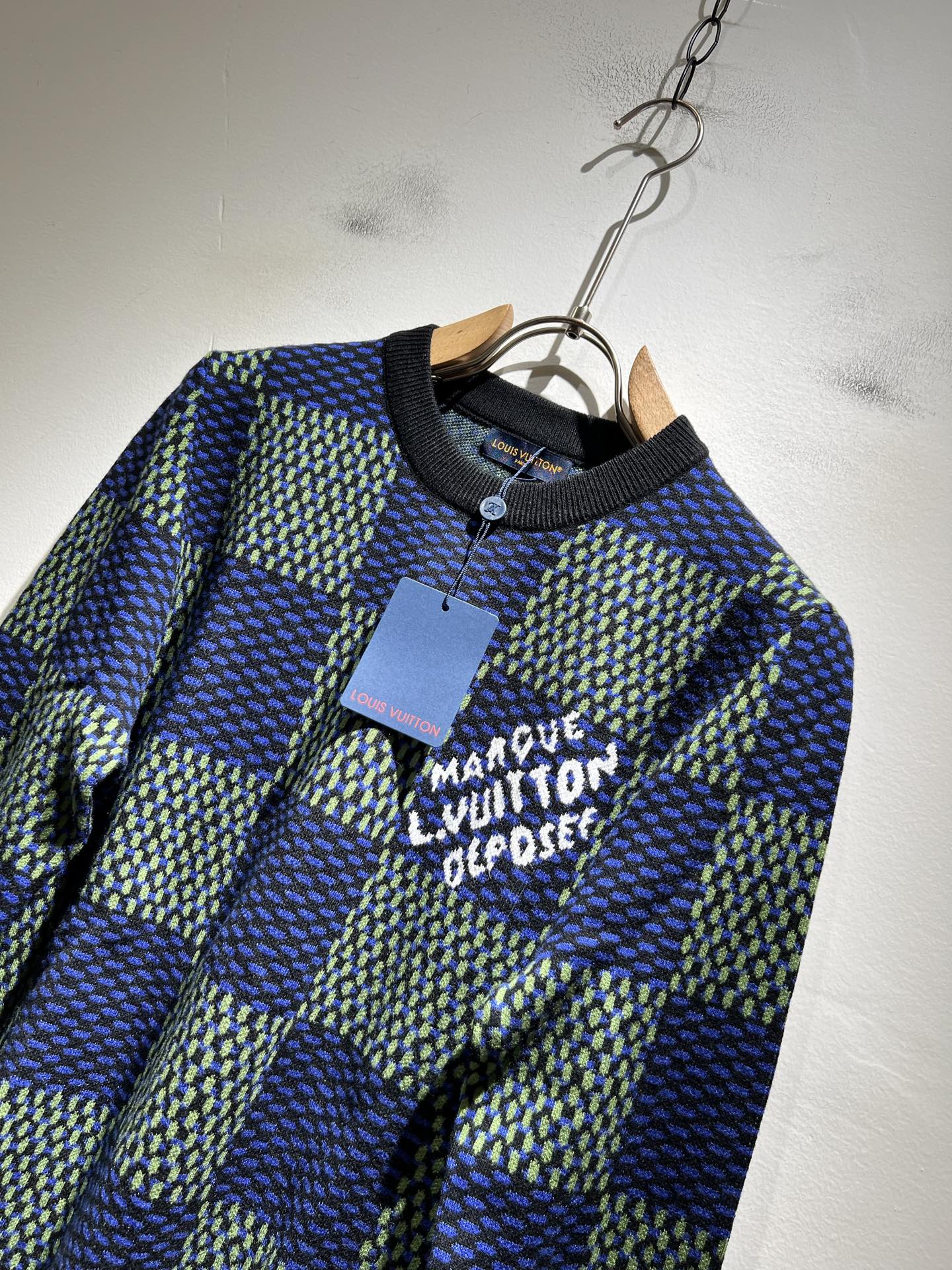 Louis Vuit*on 2025秋冬路易家族轻奢Monogram钩织针织羊毛衫！男女同款👫装饰！ 路