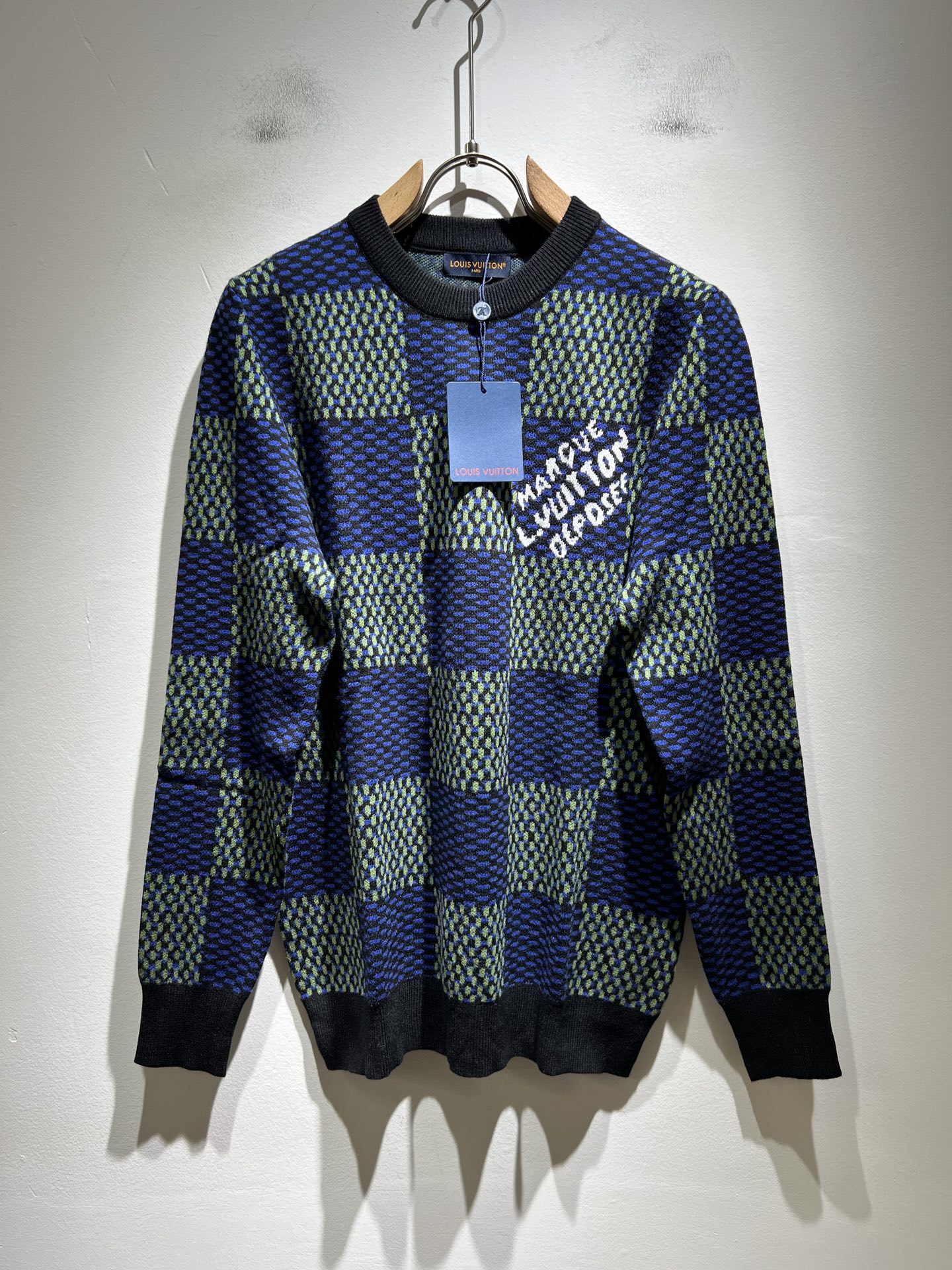 Louis Vuit*on 2025秋冬路易家族轻奢Monogram钩织针织羊毛衫！男女同款👫装饰！ 路