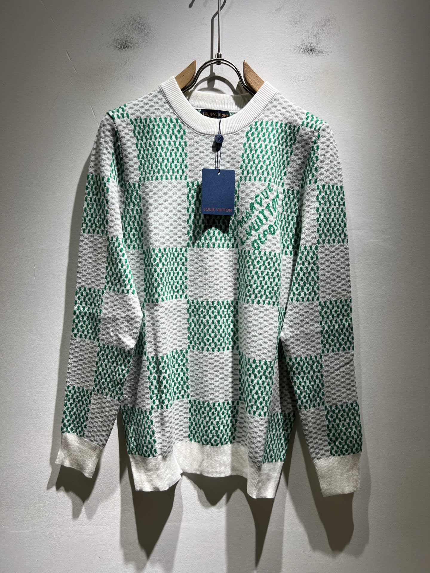 Louis Vuit*on 2025秋冬路易家族轻奢Monogram钩织针织羊毛衫！男女同款👫装饰！ 路