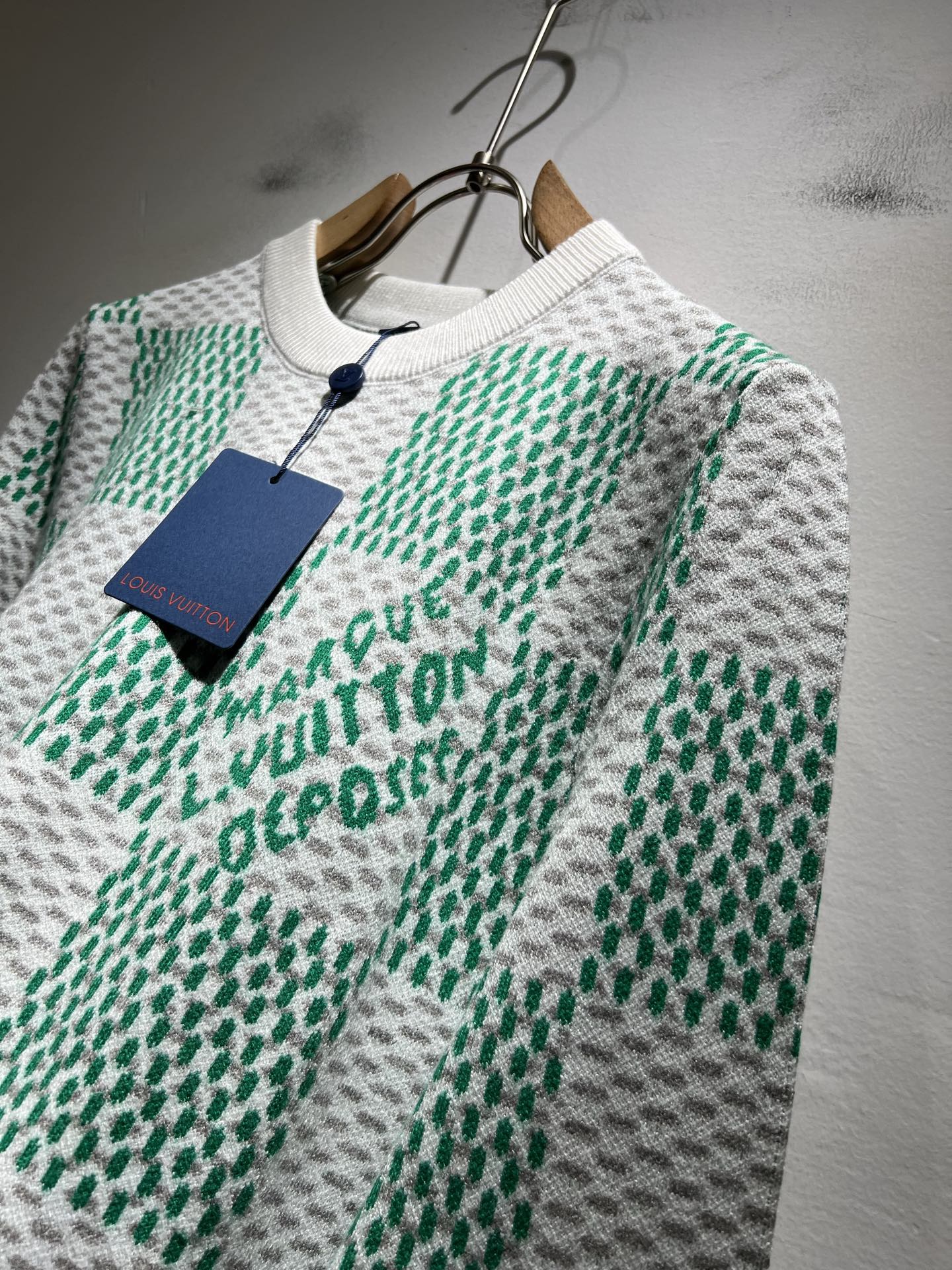 Louis Vuit*on 2025秋冬路易家族轻奢Monogram钩织针织羊毛衫！男女同款👫装饰！ 路