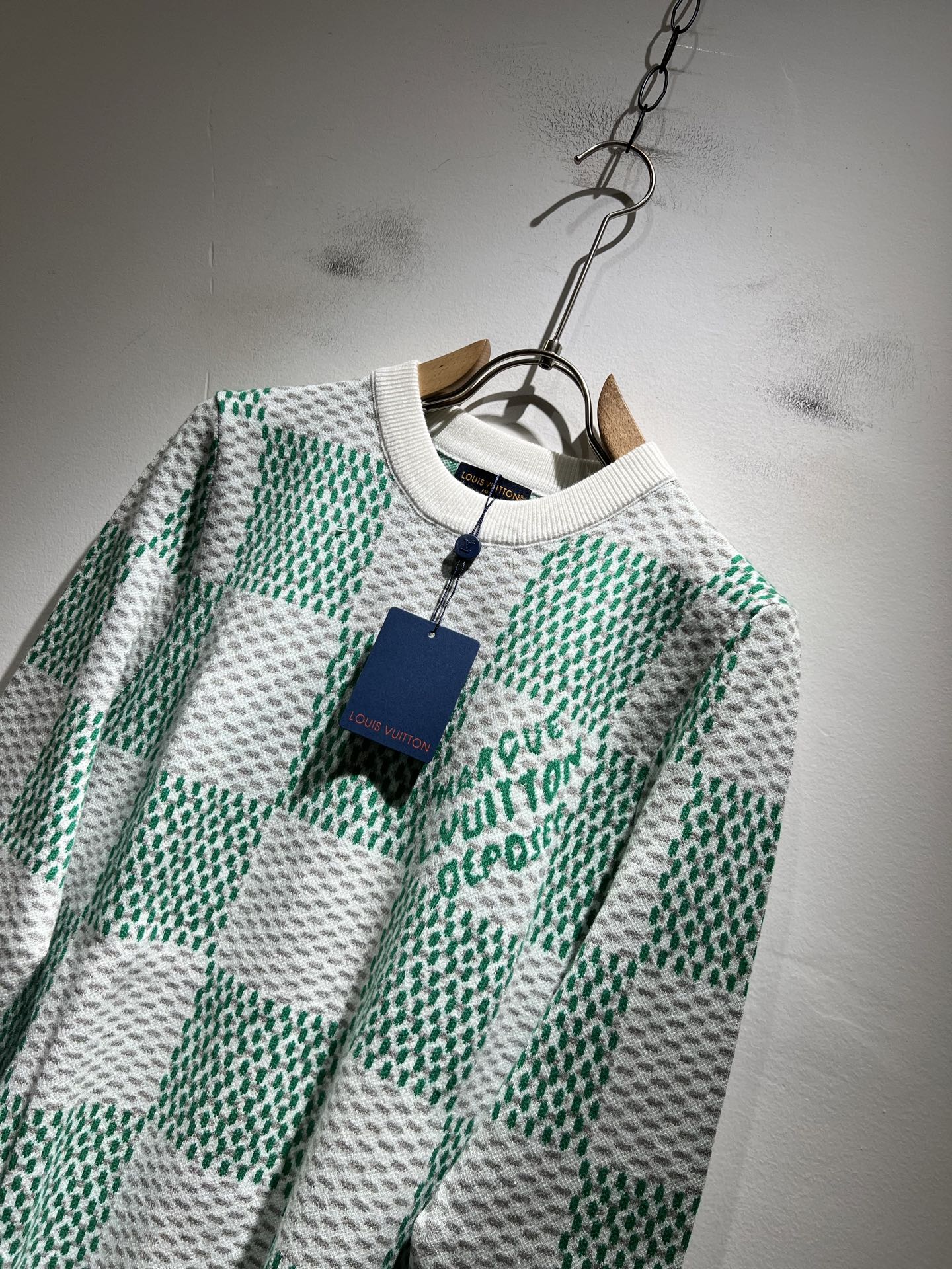Louis Vuit*on 2025秋冬路易家族轻奢Monogram钩织针织羊毛衫！男女同款👫装饰！ 路
