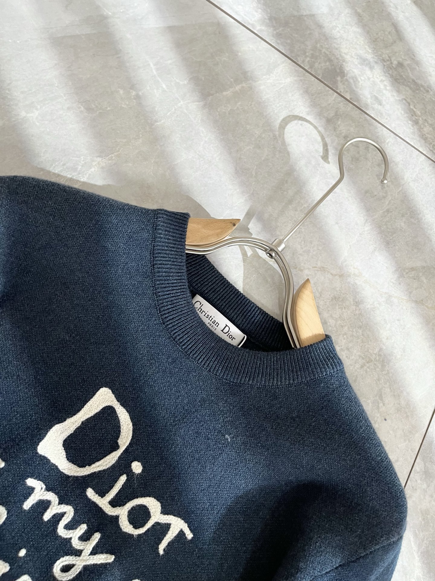 Dior*迪家 2025秋冬新款男女同款👫针织羊毛衫，专柜同步发售！定制专属羊毛🐑面料，从容百搭，档次极