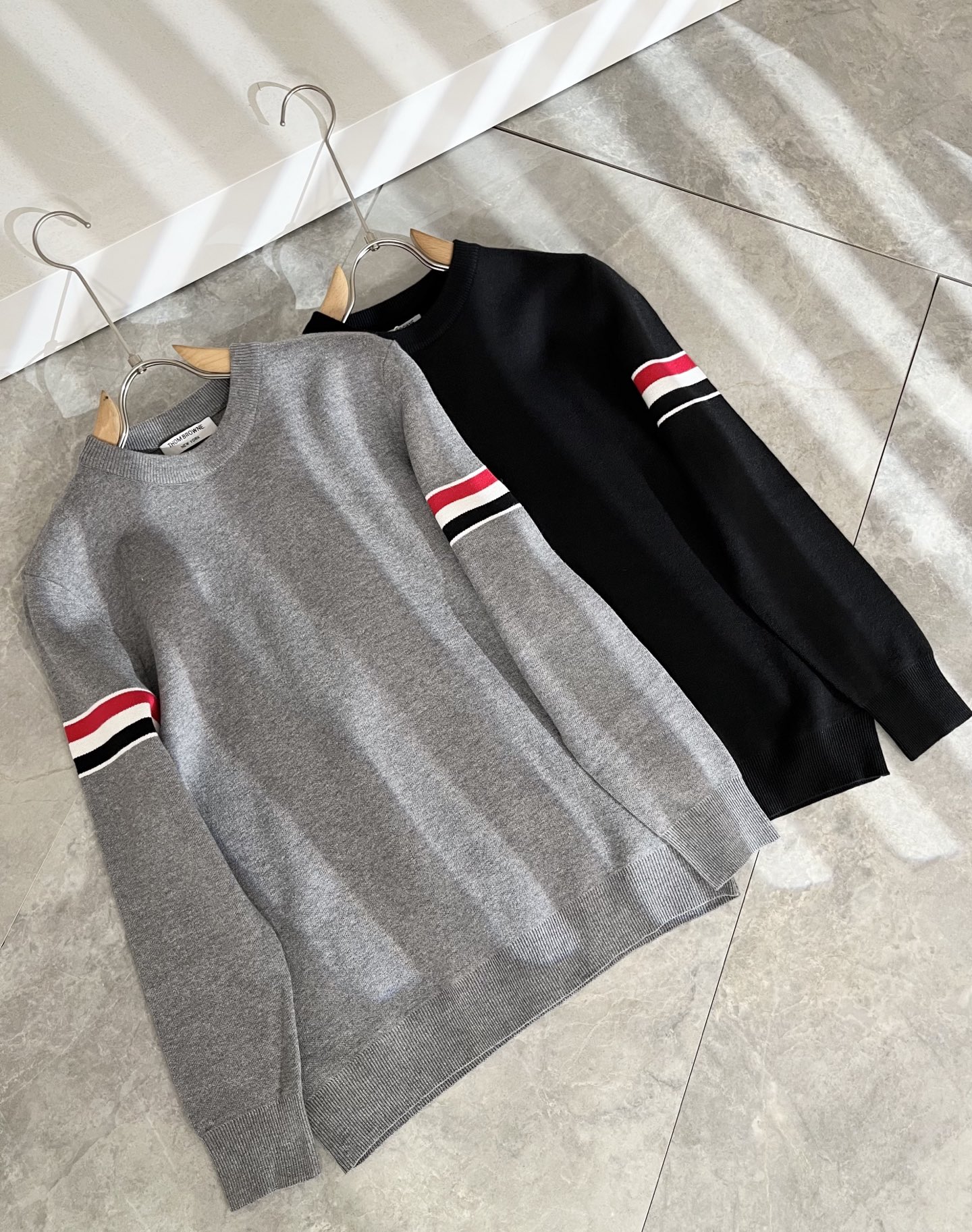 ThomBrow*e汤姆*朗2025秋冬新款男女同款👫针织羊毛衫，今年的专柜新品，男女同款👫超软羊毛面料