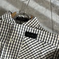 Loro Piana诺悠翩雅 2025秋冬男士最新的贸易订单翻领衬衣,全品相!!采用logo皮革图案设计 Loro Piana诺悠翩雅 2025秋冬男士最新的贸易订单翻领衬衣,全品相!!采用logo皮革图案设计