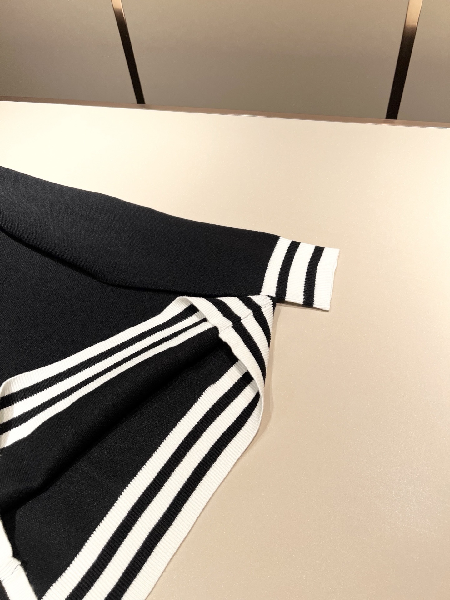 LO*WE/罗*威2025秋冬新款男女同款👫针织羊毛衫，贸易公司渠道货，2025年最新品，官柜同步售卖，