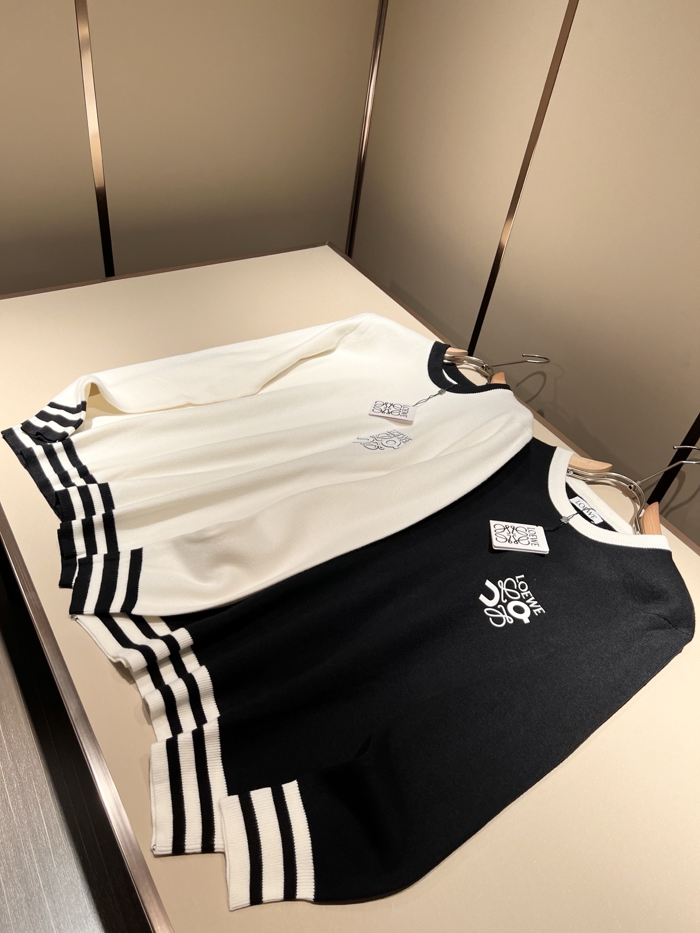 LO*WE/罗*威2025秋冬新款男女同款👫针织羊毛衫，贸易公司渠道货，2025年最新品，官柜同步售卖，