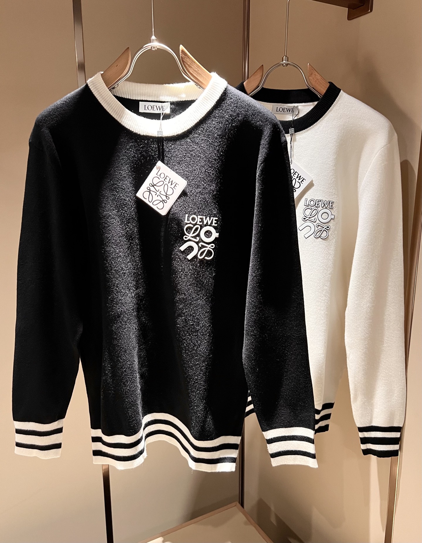 LO*WE/罗*威2025秋冬新款男女同款👫针织羊毛衫，贸易公司渠道货，2025年最新品，官柜同步售卖，