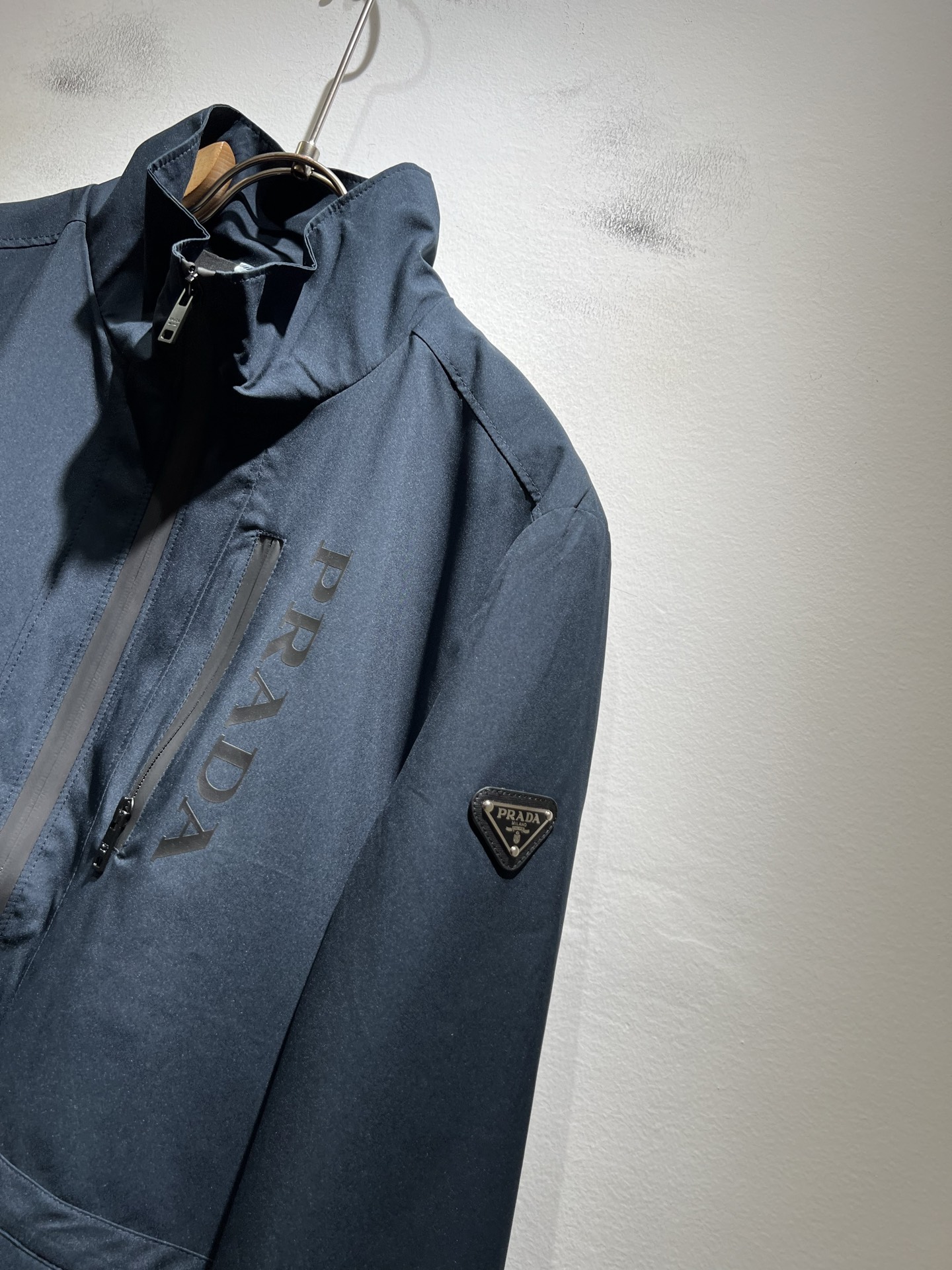 PRAD*A普*达2025秋冬休闲夹克外套，最新时尚休闲拉链夹克，时尚夹克外套!贸易公司渠道稀出，同步官