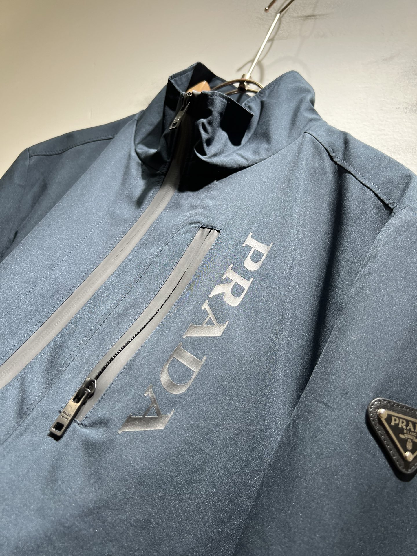 PRAD*A普*达2025秋冬休闲夹克外套，最新时尚休闲拉链夹克，时尚夹克外套!贸易公司渠道稀出，同步官