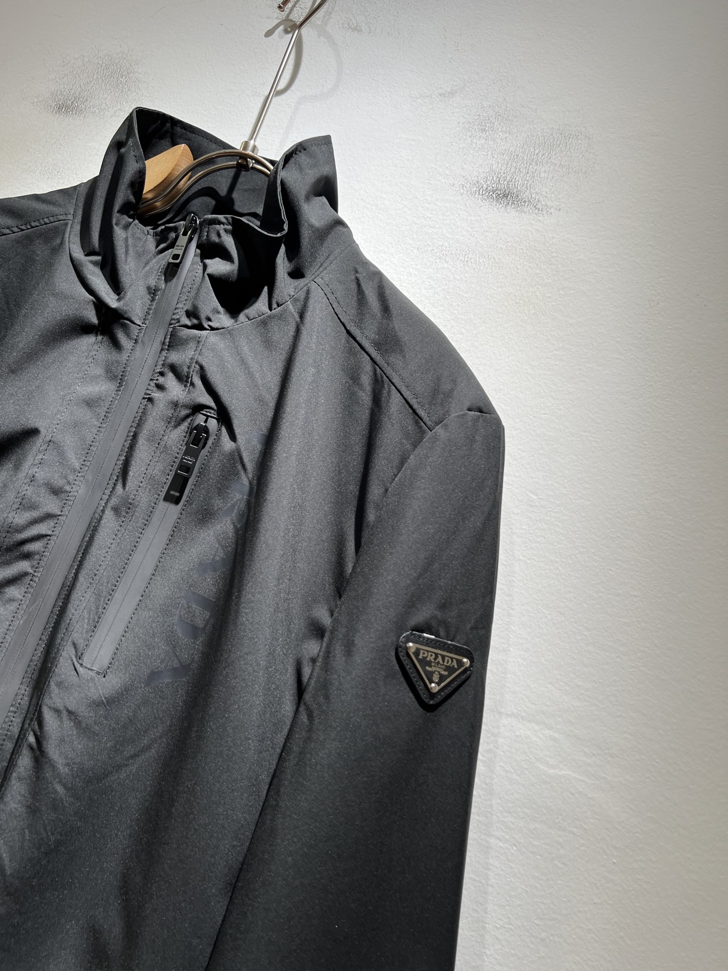 PRAD*A普*达2025秋冬休闲夹克外套，最新时尚休闲拉链夹克，时尚夹克外套!贸易公司渠道稀出，同步官