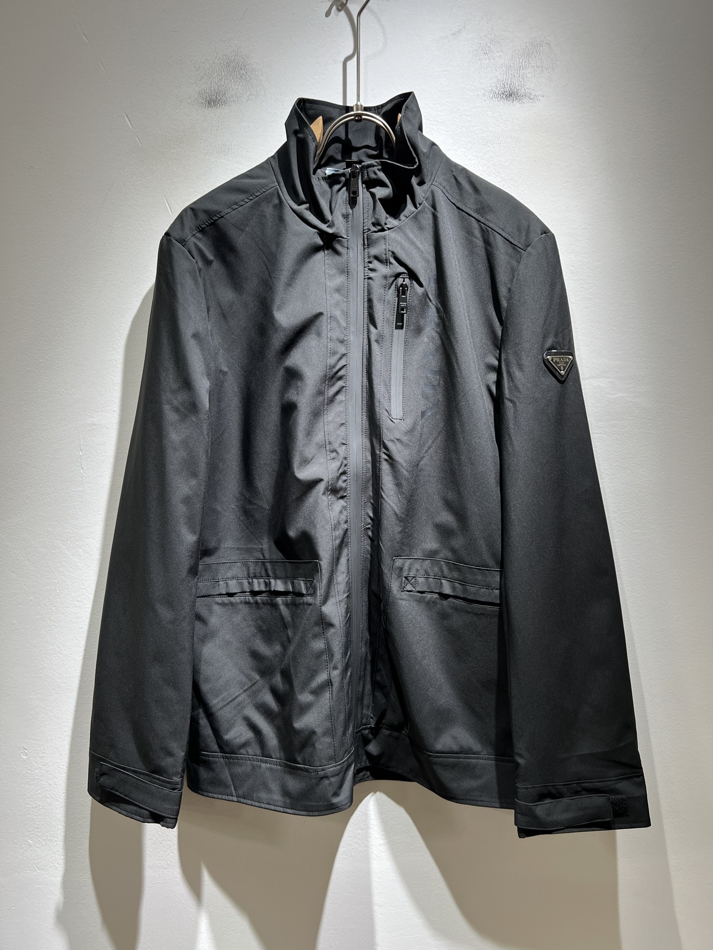 PRAD*A普*达2025秋冬休闲夹克外套，最新时尚休闲拉链夹克，时尚夹克外套!贸易公司渠道稀出，同步官